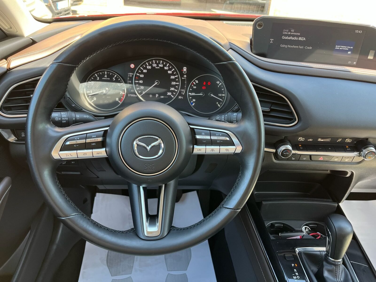 MAZDA CX30 ZENITH WHITE SAFETY