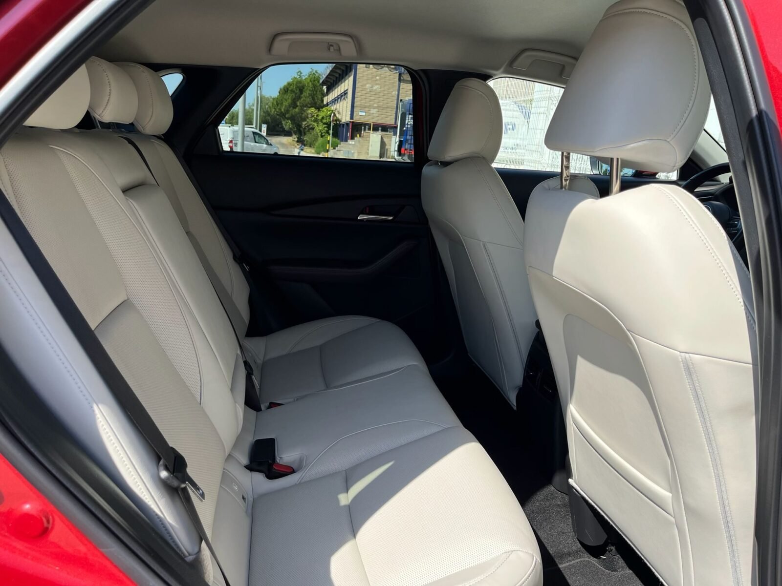MAZDA CX30 ZENITH WHITE SAFETY