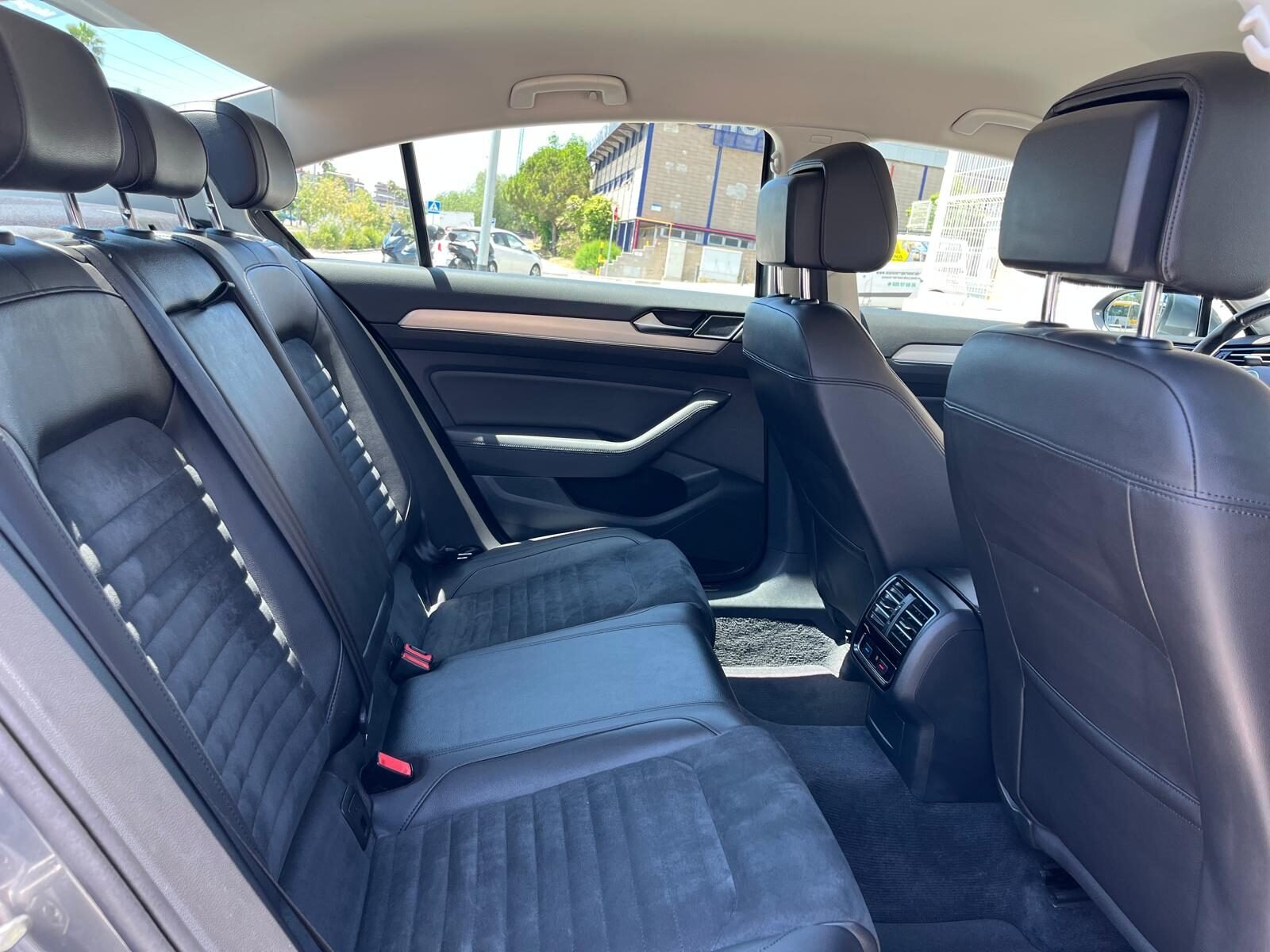 VOLKSWAGEN PASSAT SPORT