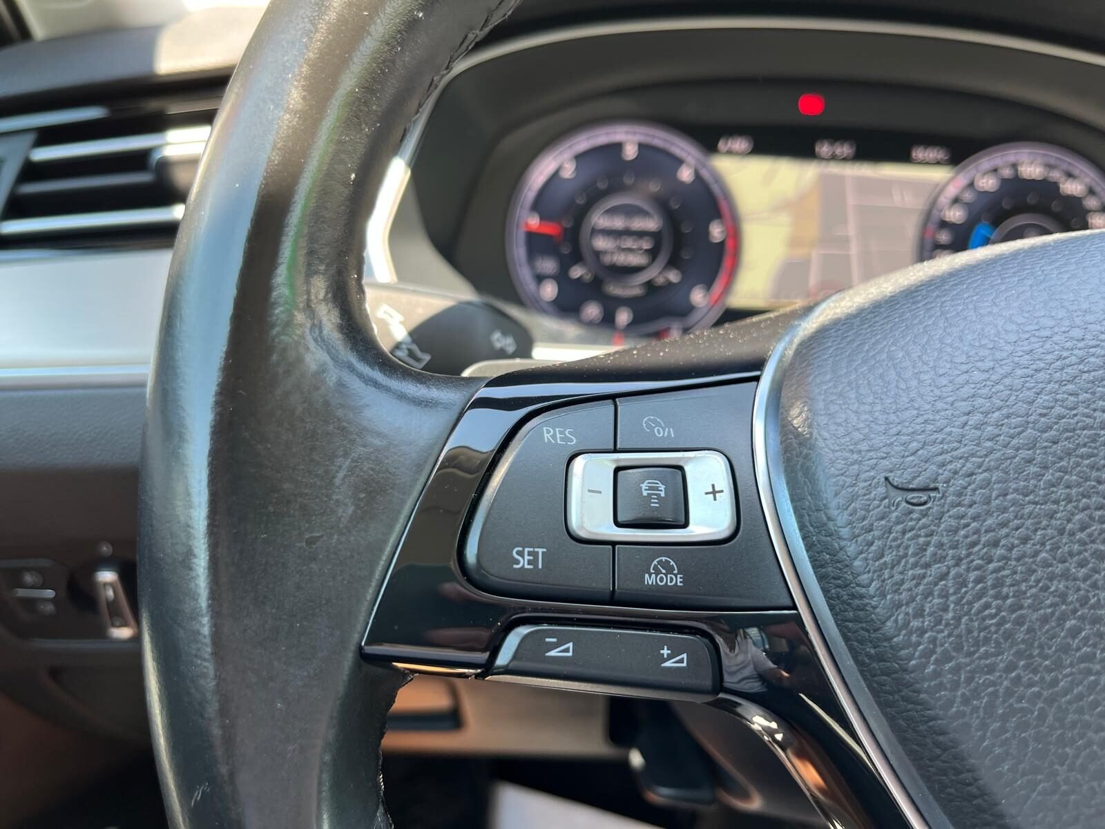 VOLKSWAGEN PASSAT SPORT