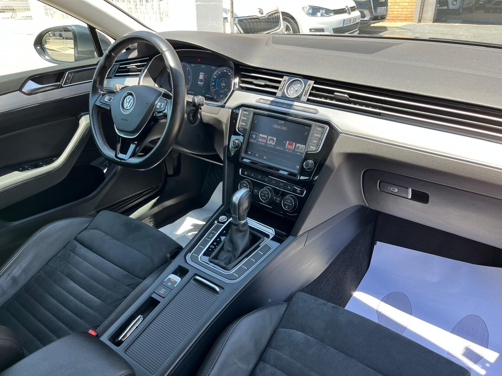 VOLKSWAGEN PASSAT SPORT