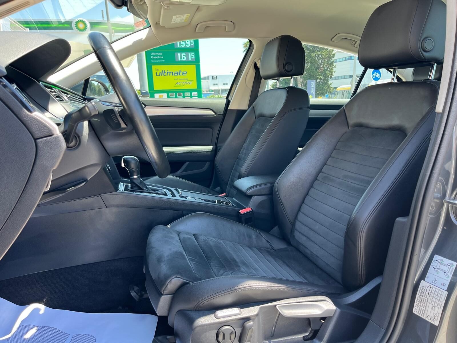 VOLKSWAGEN PASSAT SPORT