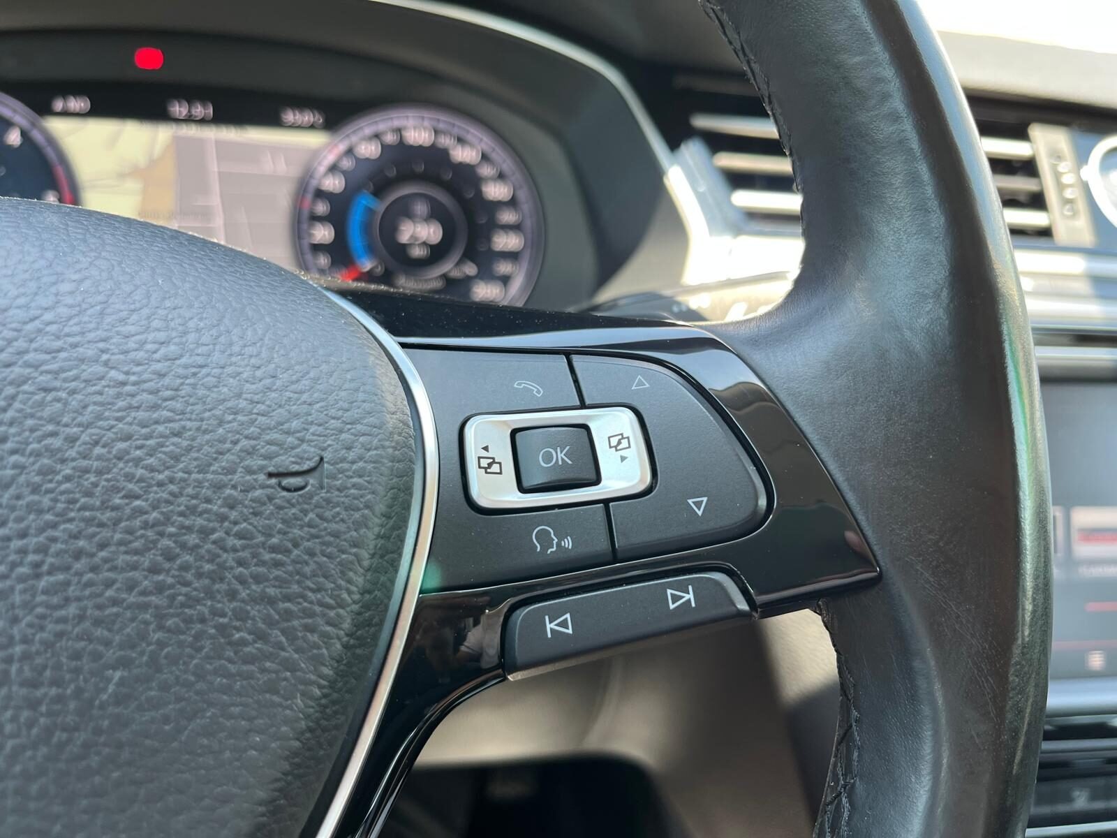 VOLKSWAGEN PASSAT SPORT