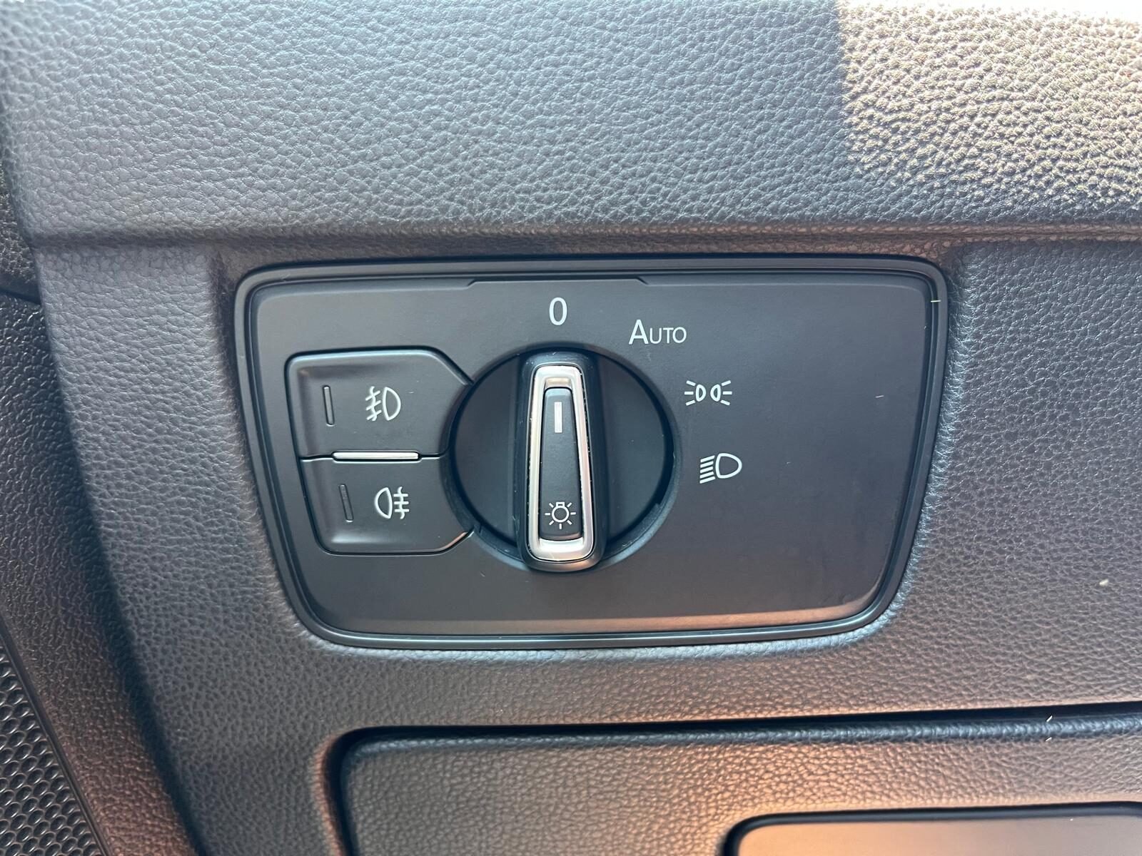 VOLKSWAGEN PASSAT SPORT