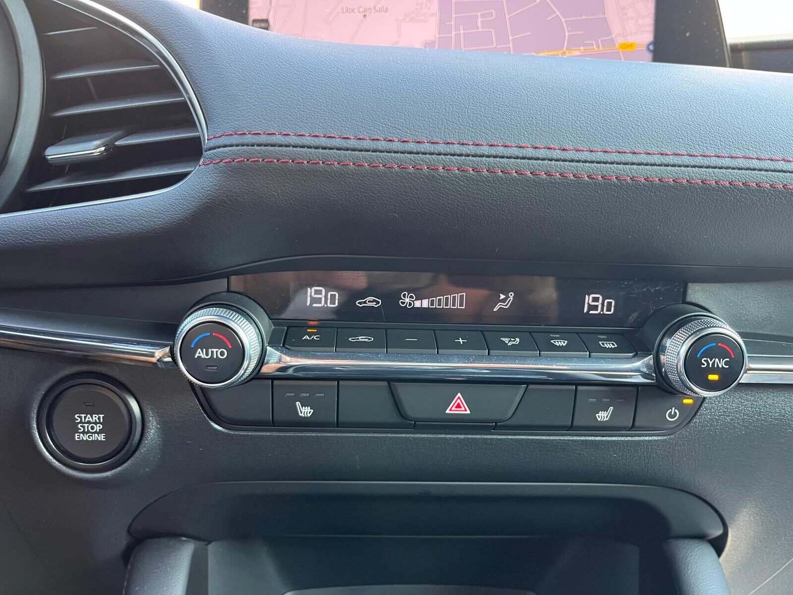 MAZDA 3 HOMURA