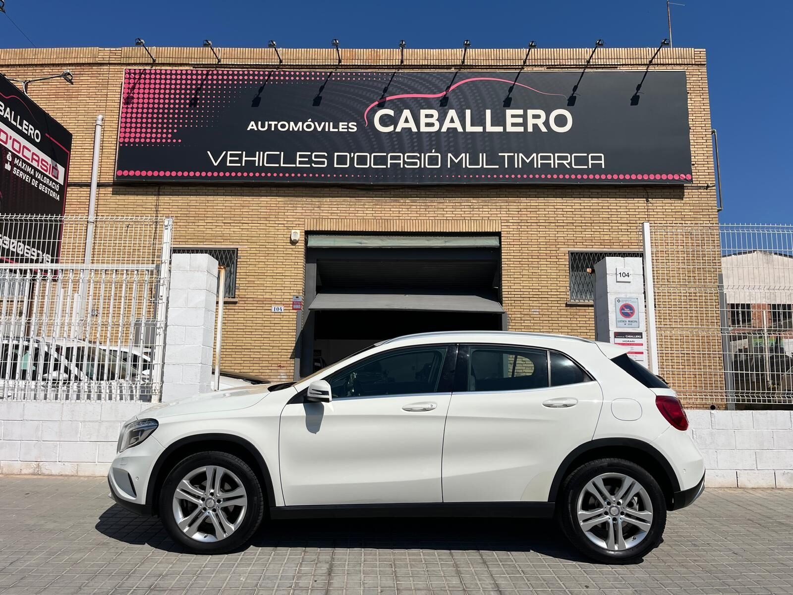 MERCEDES-BENZ GLA Urban 200cdl 7G