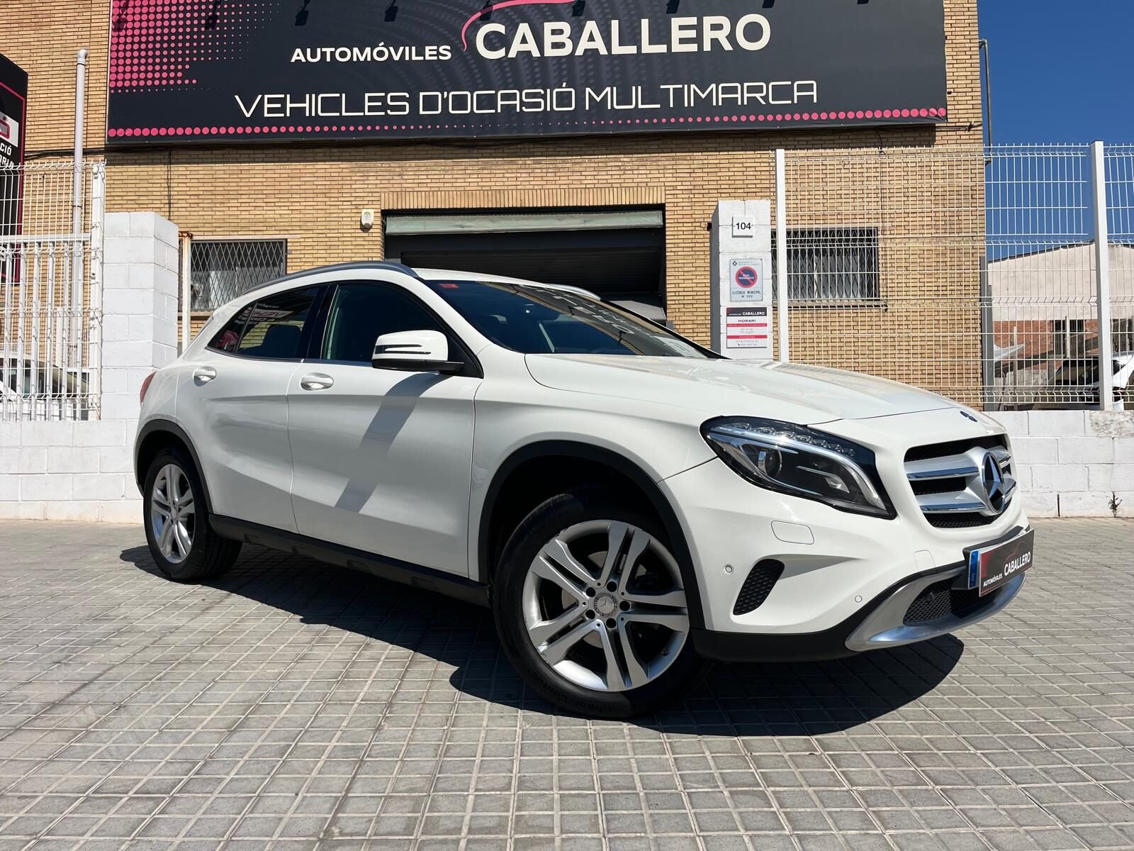 MERCEDES-BENZ GLA Urban 200cdl 7G