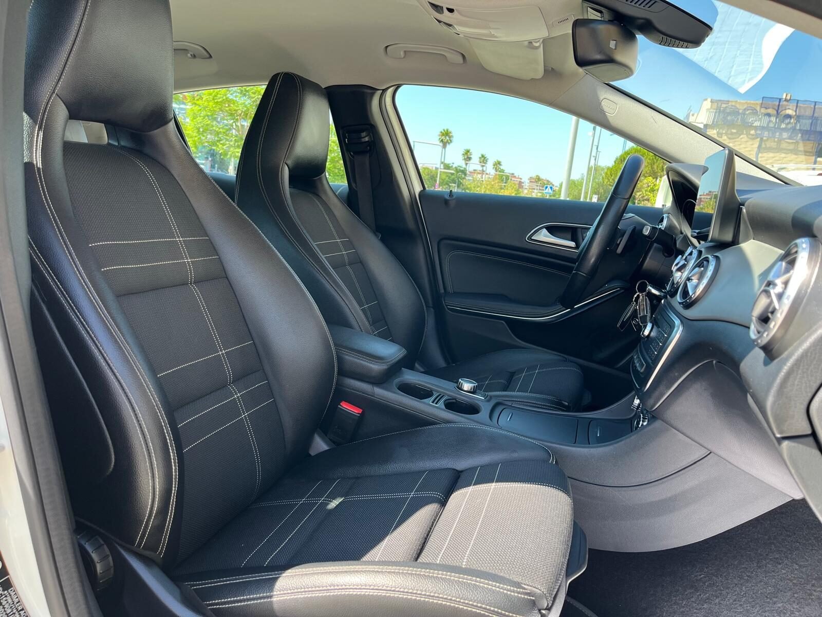 MERCEDES-BENZ GLA Urban 200cdl 7G