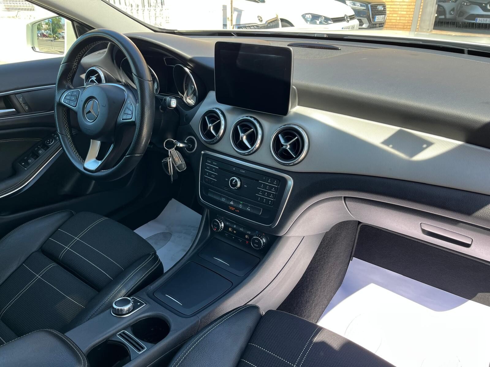 MERCEDES-BENZ GLA Urban 200cdl 7G