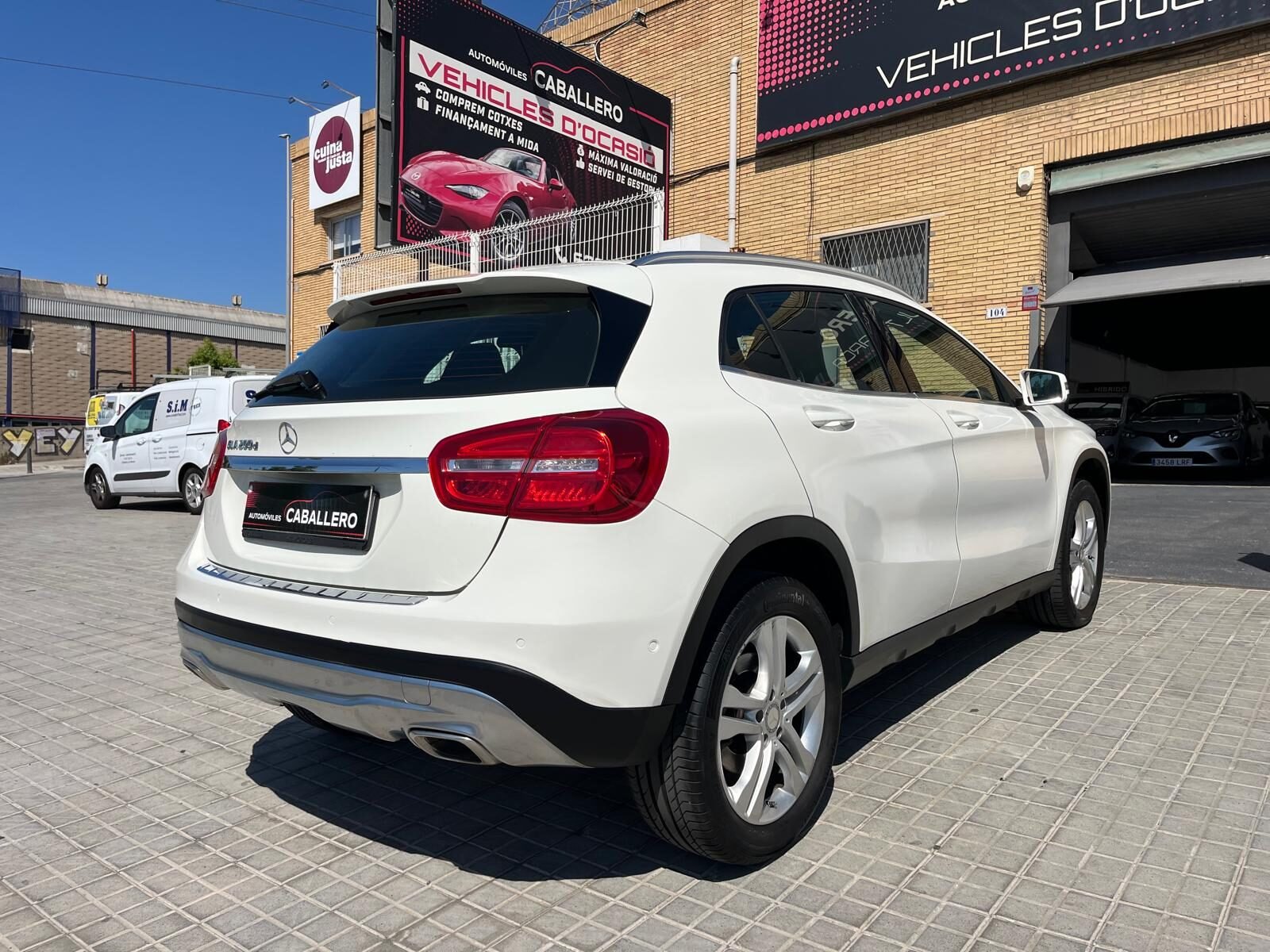 MERCEDES-BENZ GLA Urban 200cdl 7G