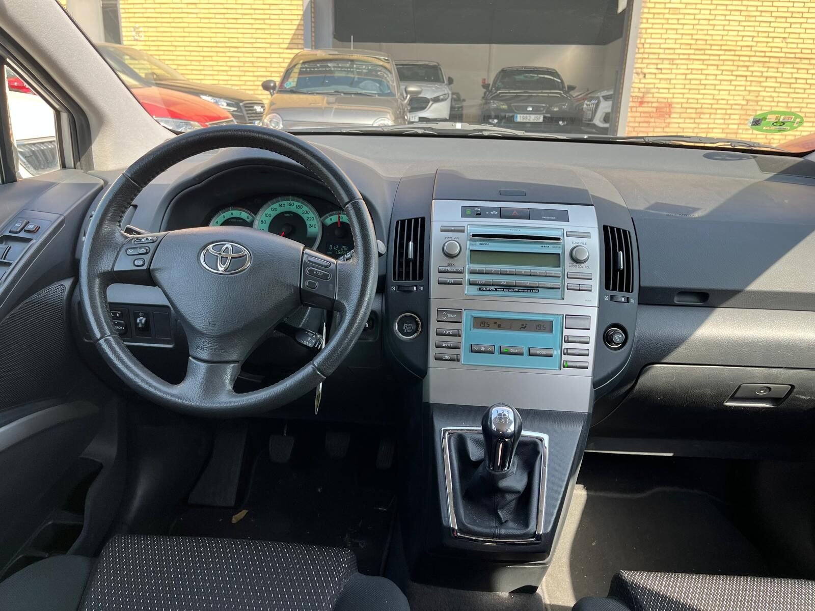 TOYOTA COROLLA VERSO SOL