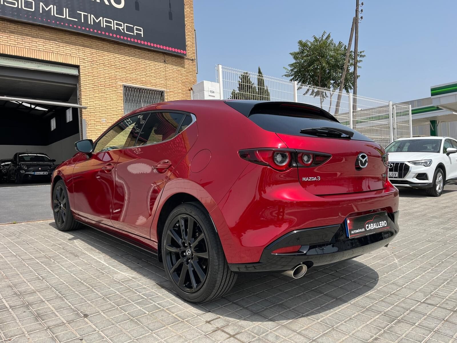 MAZDA 3 HOMURA AT
