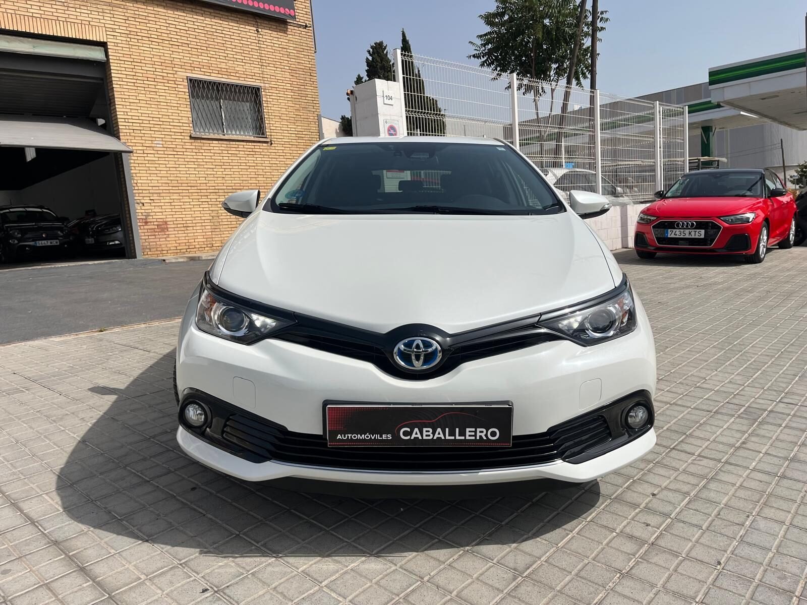 TOYOTA AURIS FEEL EDITION