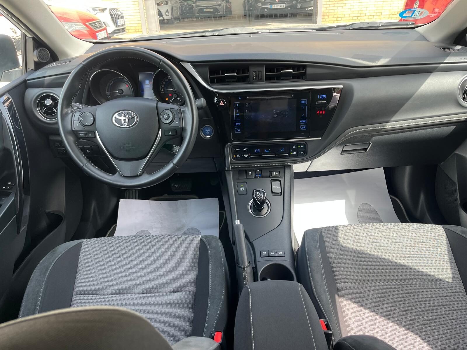 TOYOTA AURIS FEEL EDITION