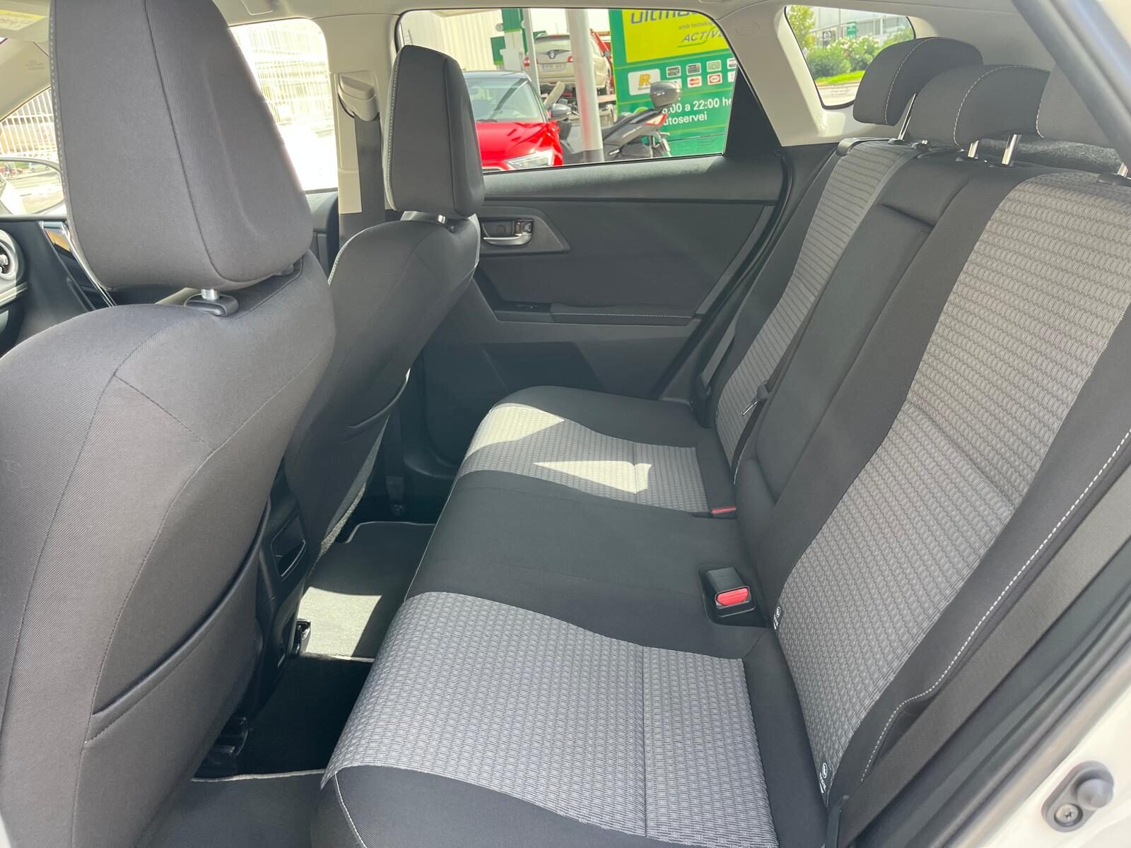 TOYOTA AURIS FEEL EDITION