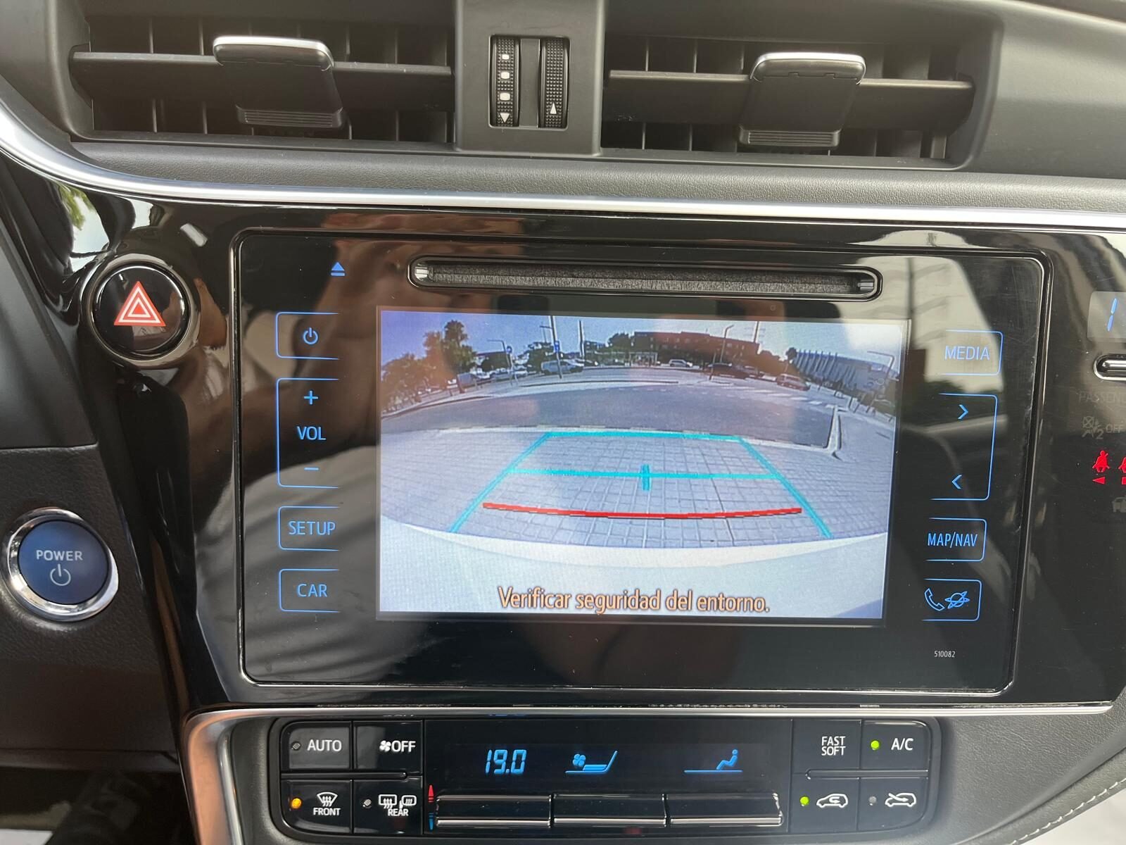 TOYOTA AURIS FEEL EDITION