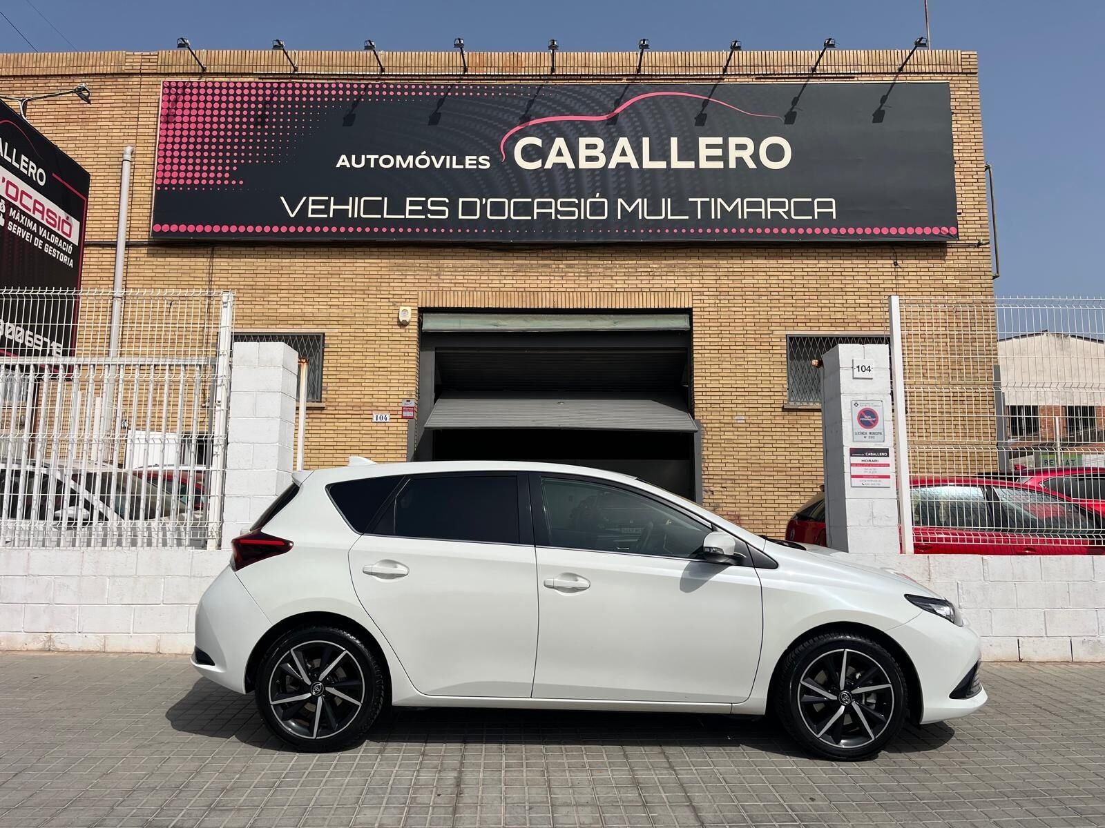 TOYOTA AURIS FEEL EDITION