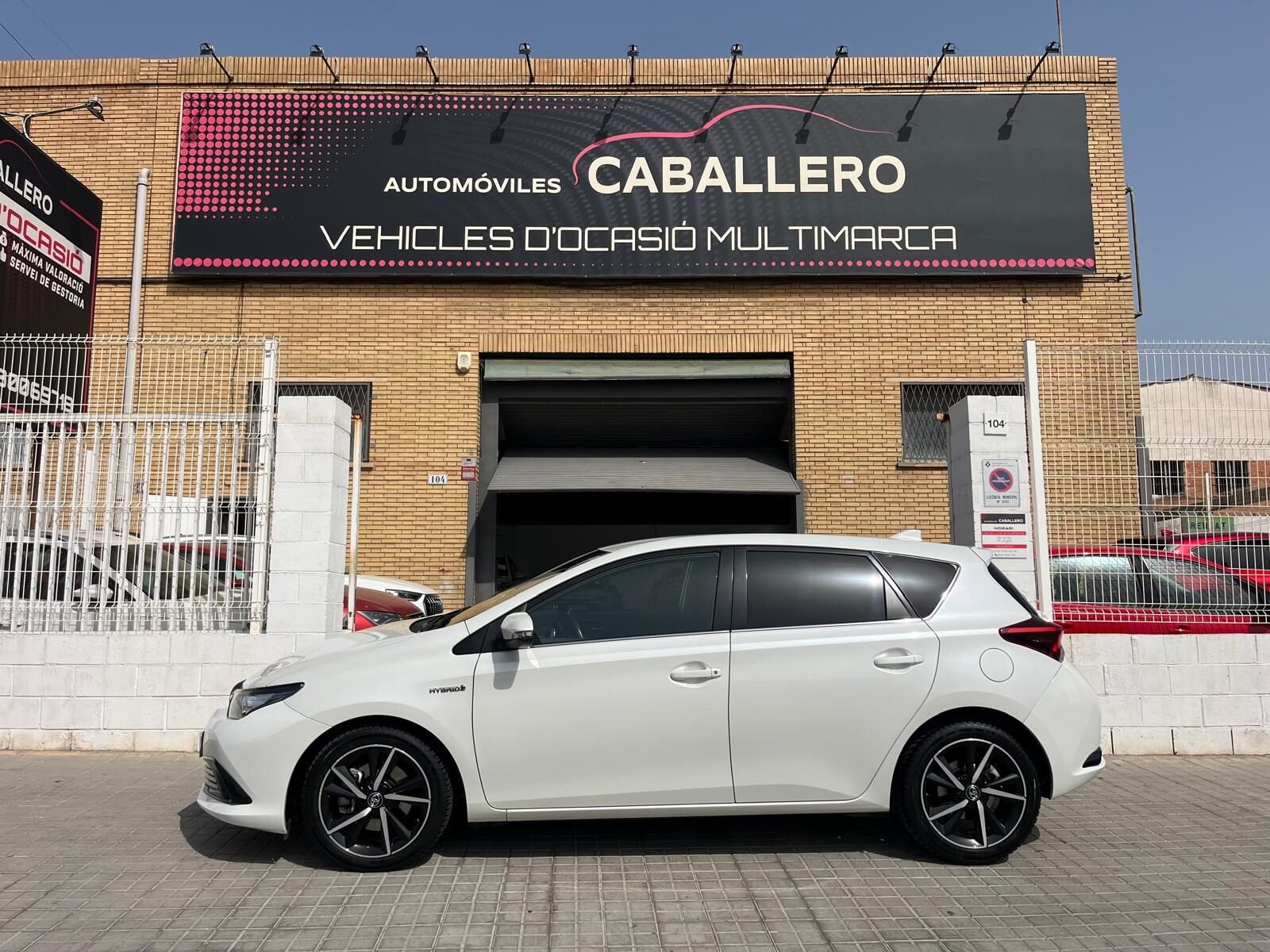 TOYOTA AURIS FEEL EDITION