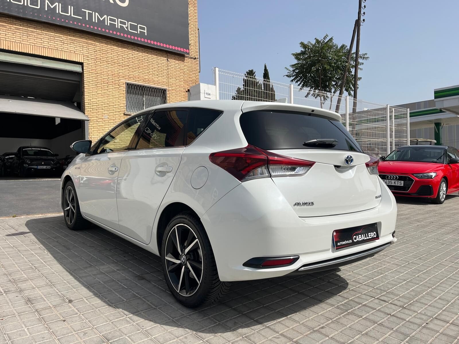 TOYOTA AURIS FEEL EDITION