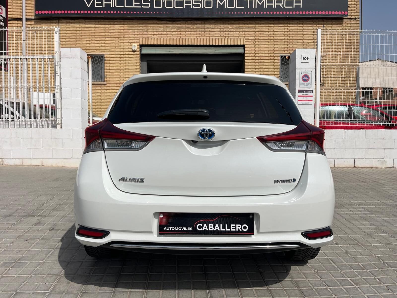 TOYOTA AURIS FEEL EDITION