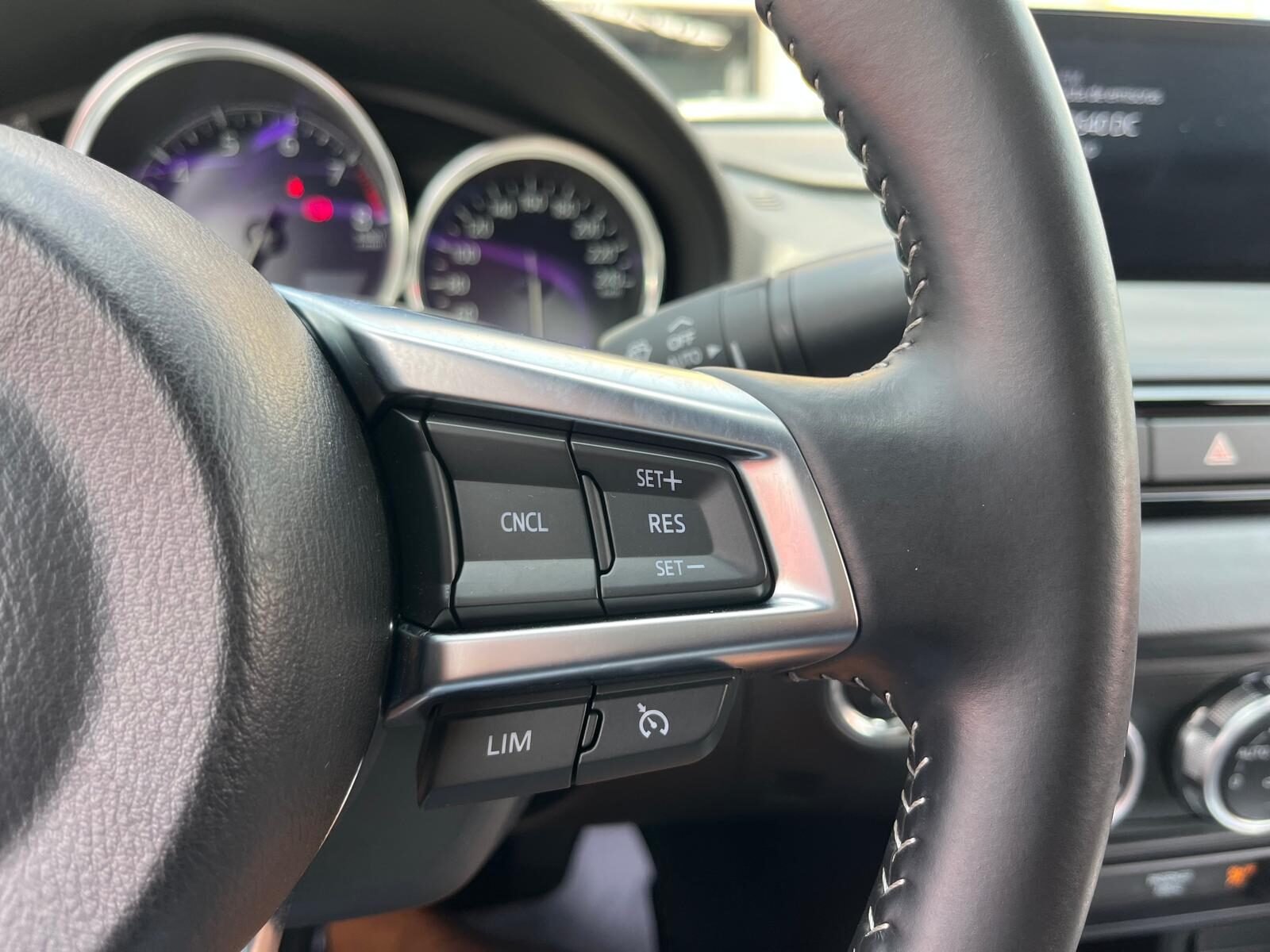MAZDA MX5 EXCLUSIVELINE