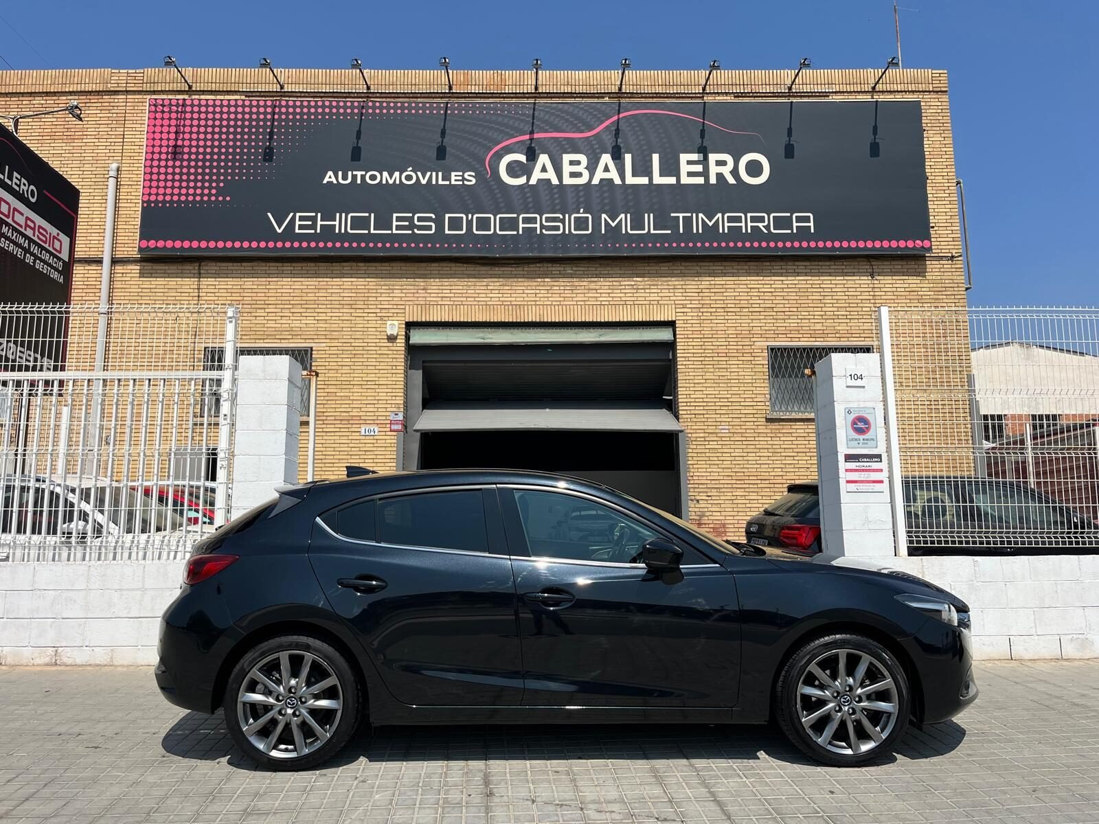 MAZDA 3 BLACK TECH EDITION