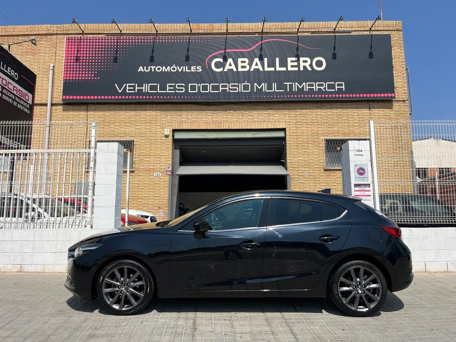 MAZDA 3 BLACK TECH EDITION