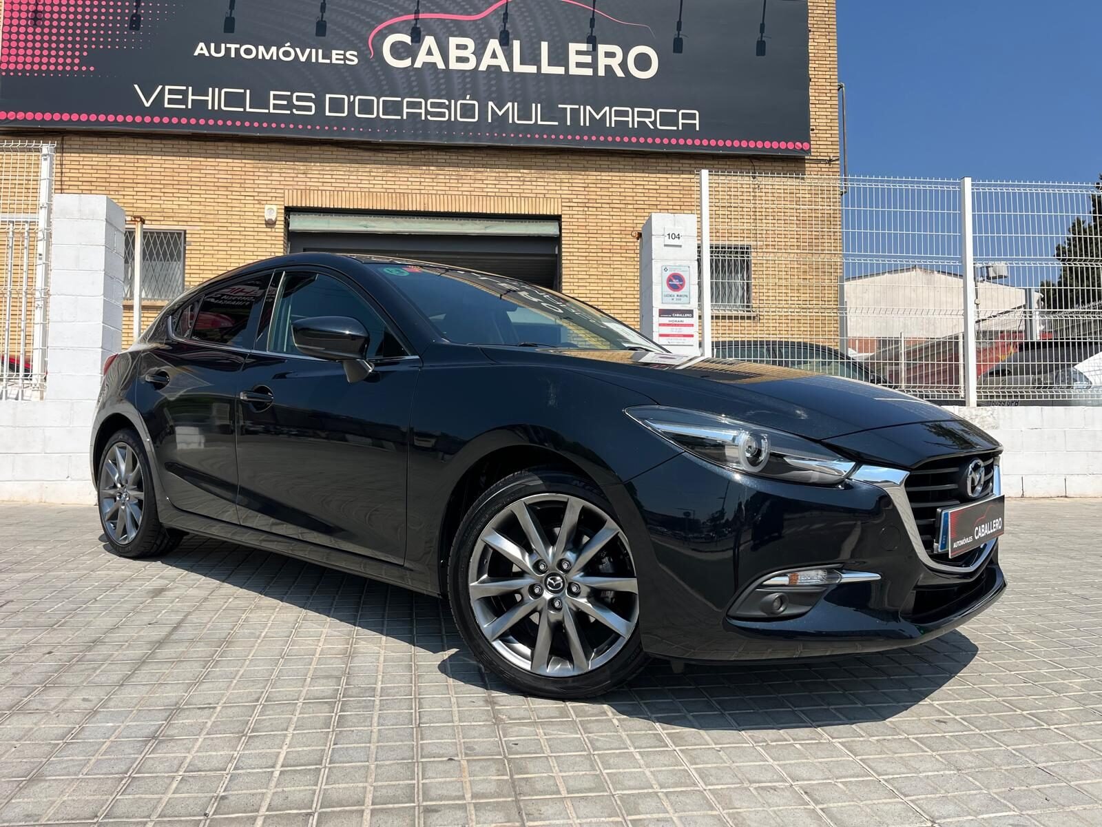 MAZDA 3 BLACK TECH EDITION