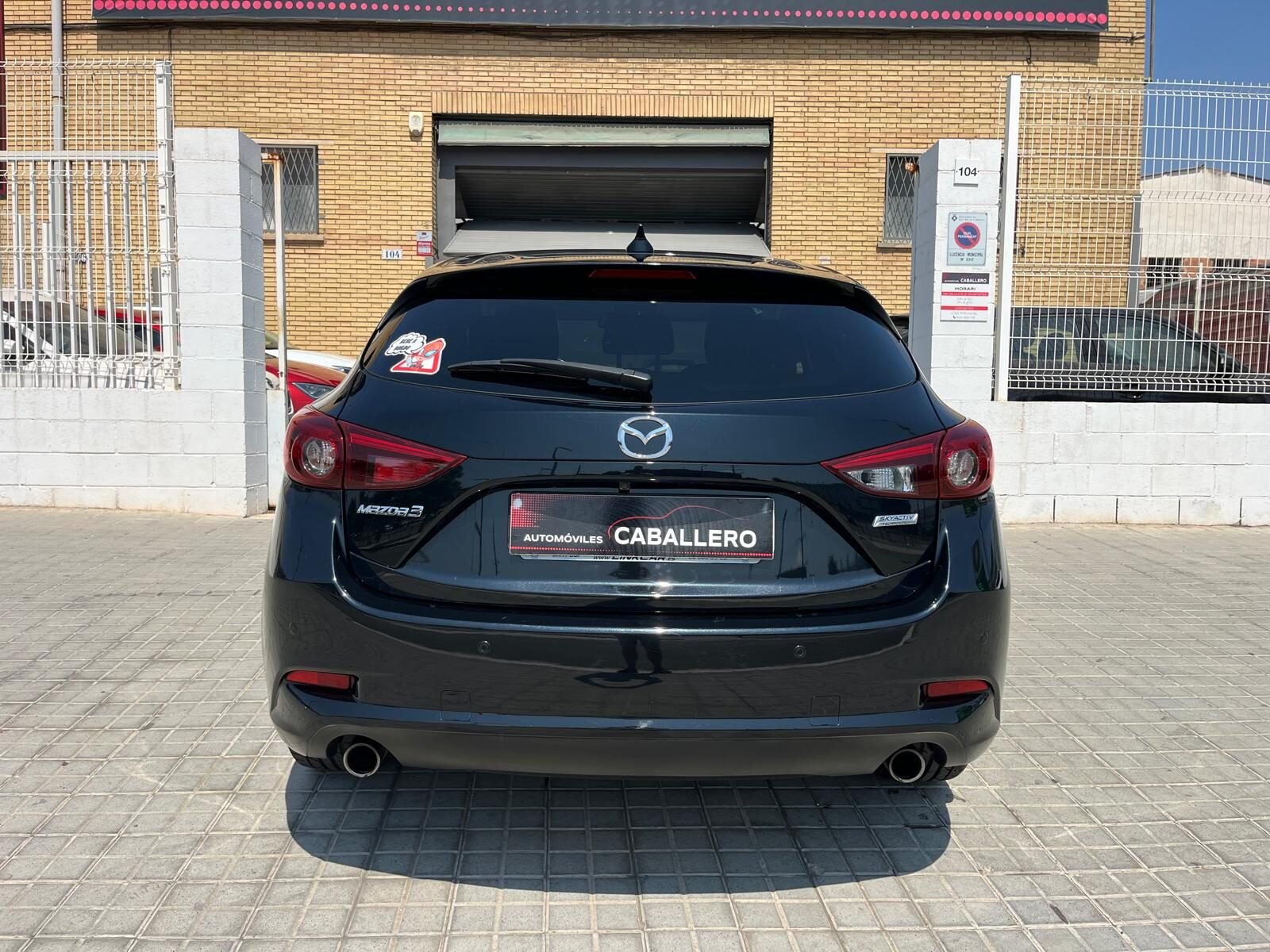 MAZDA 3 BLACK TECH EDITION