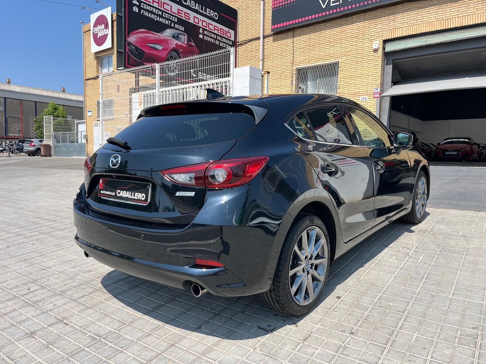 MAZDA 3 BLACK TECH EDITION