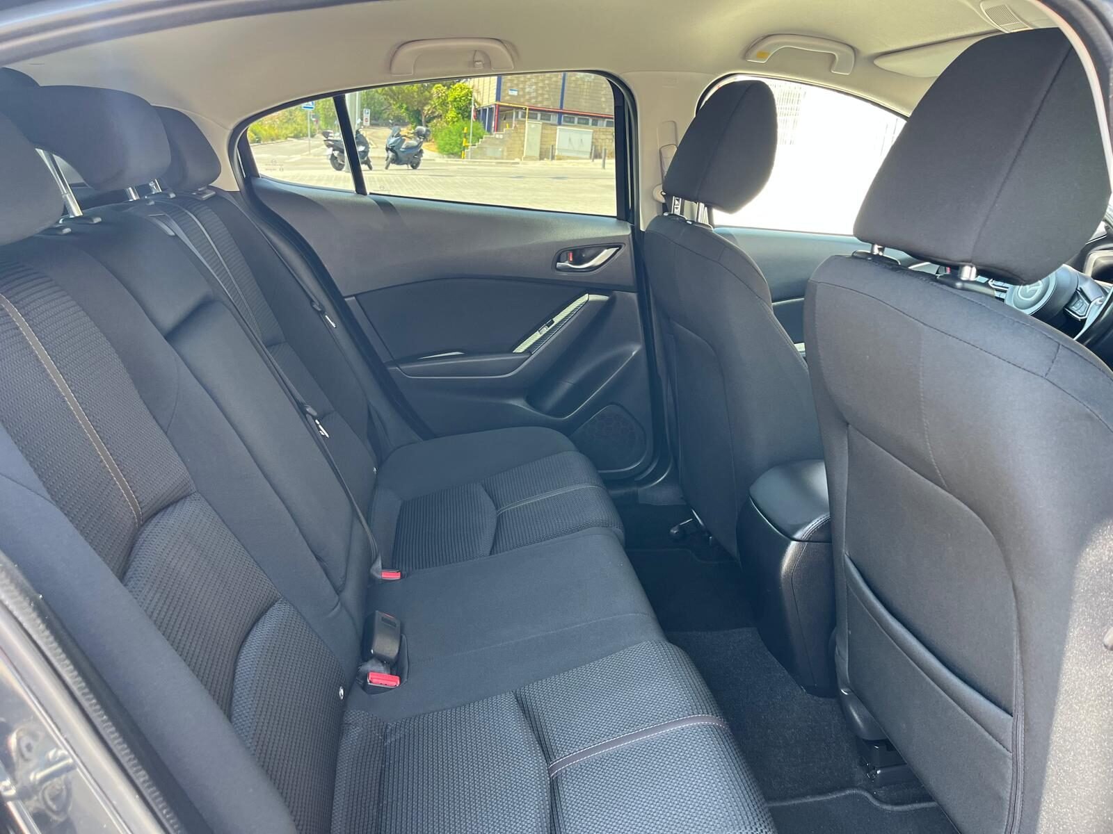 MAZDA 3 BLACK TECH EDITION