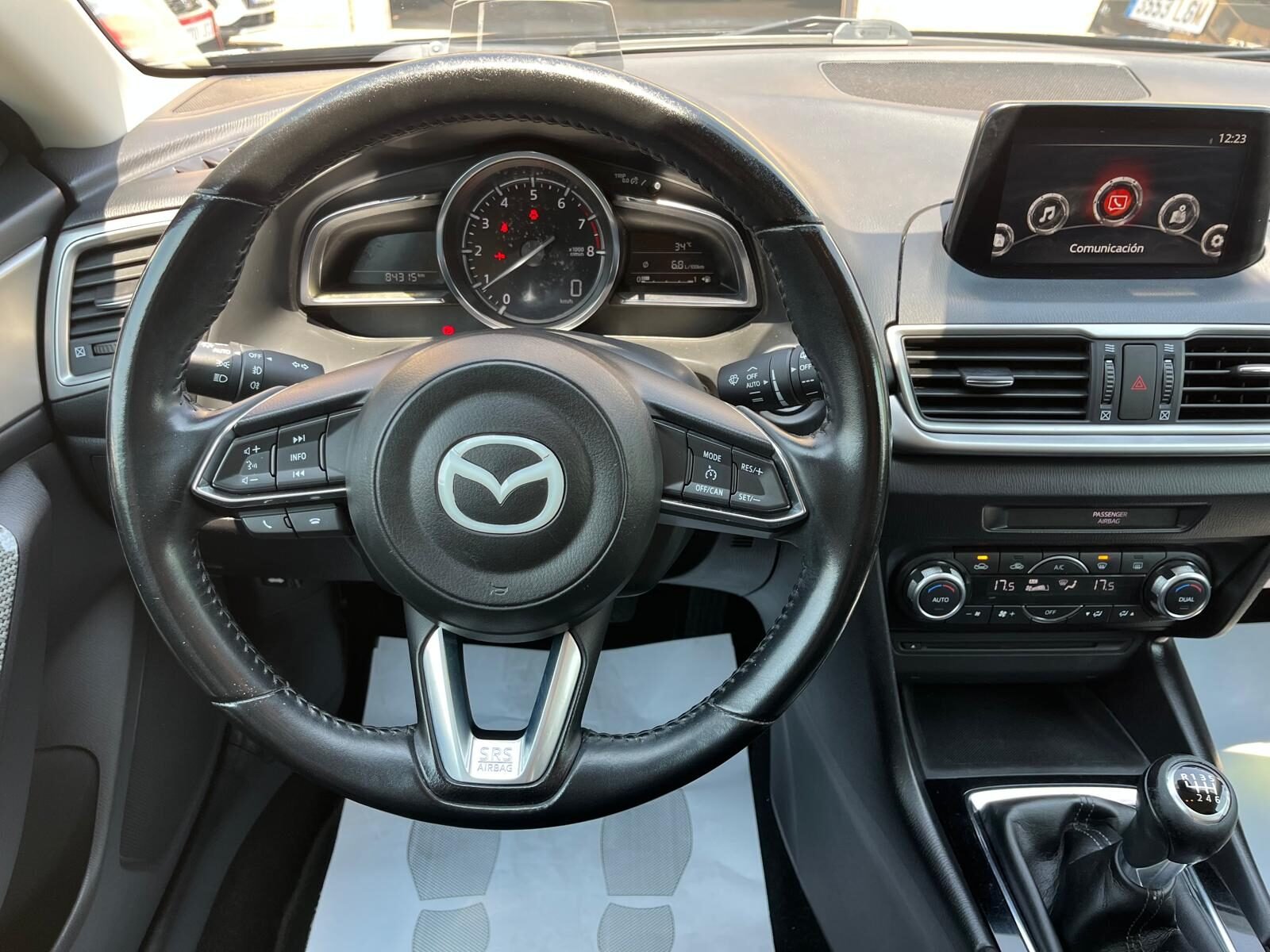 MAZDA 3 BLACK TECH EDITION