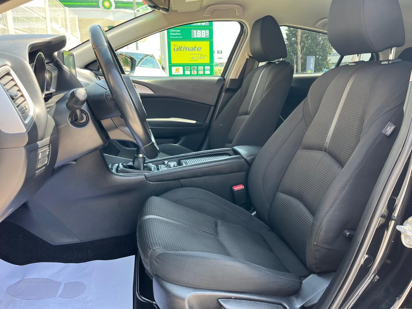 MAZDA 3 BLACK TECH EDITION