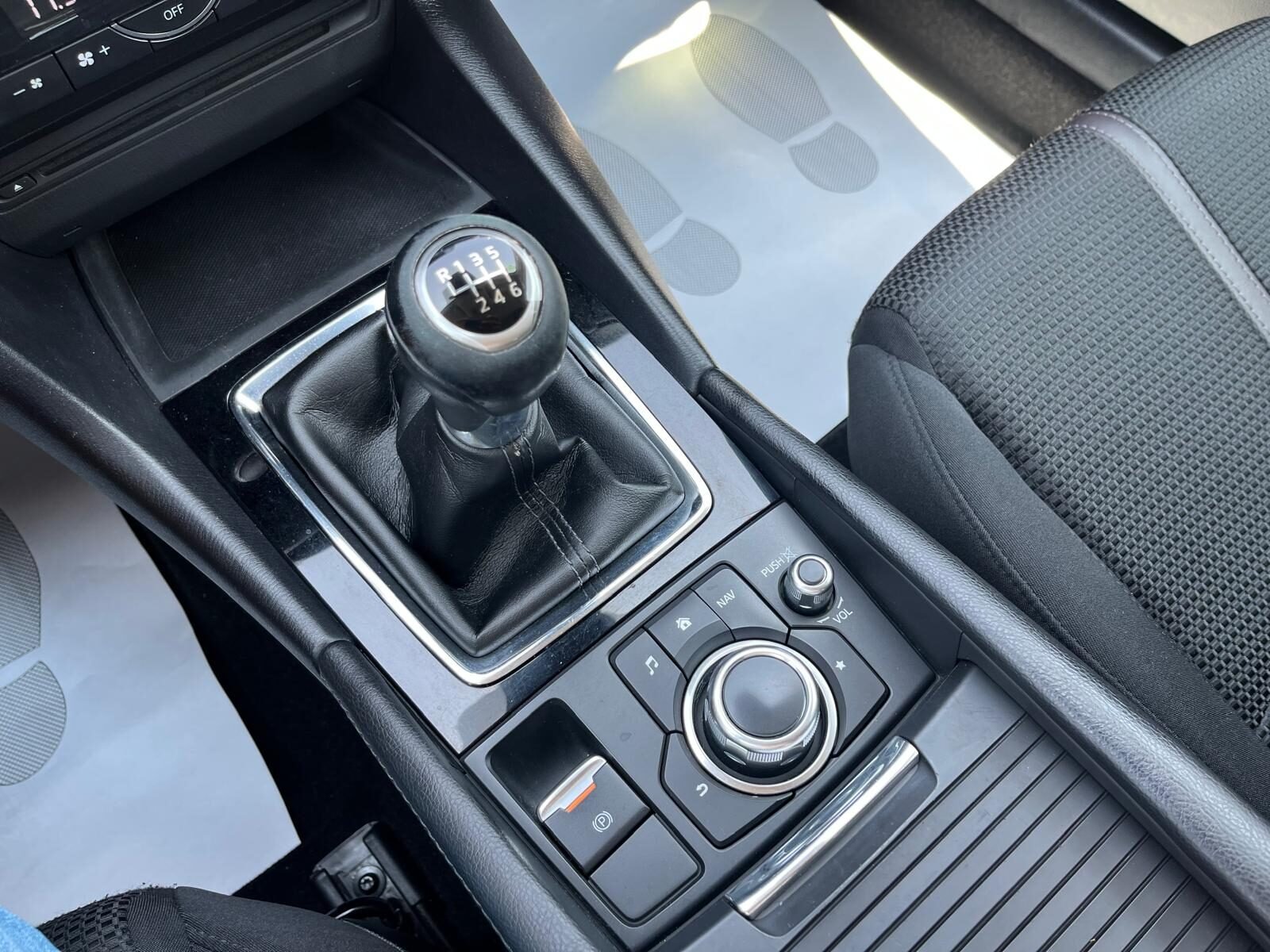 MAZDA 3 BLACK TECH EDITION