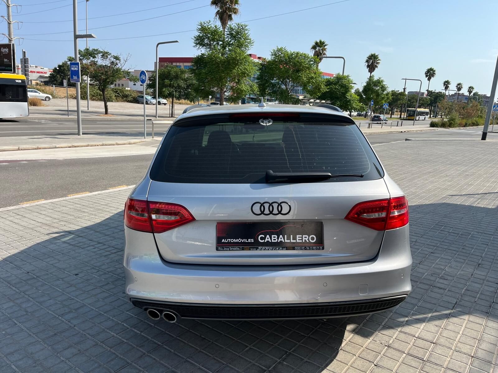 AUDI A4 SLINE