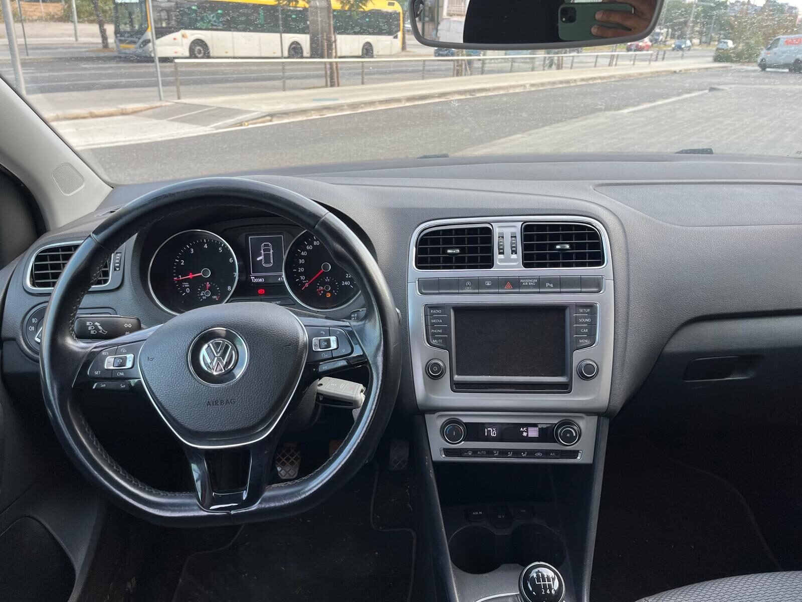 VOLKSWAGEN POLO SPORT
