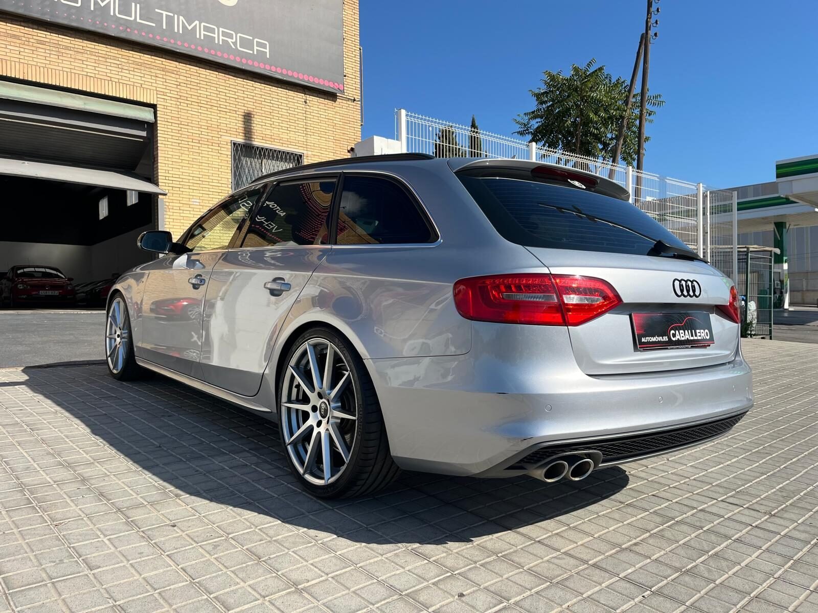 AUDI A4 SLINE