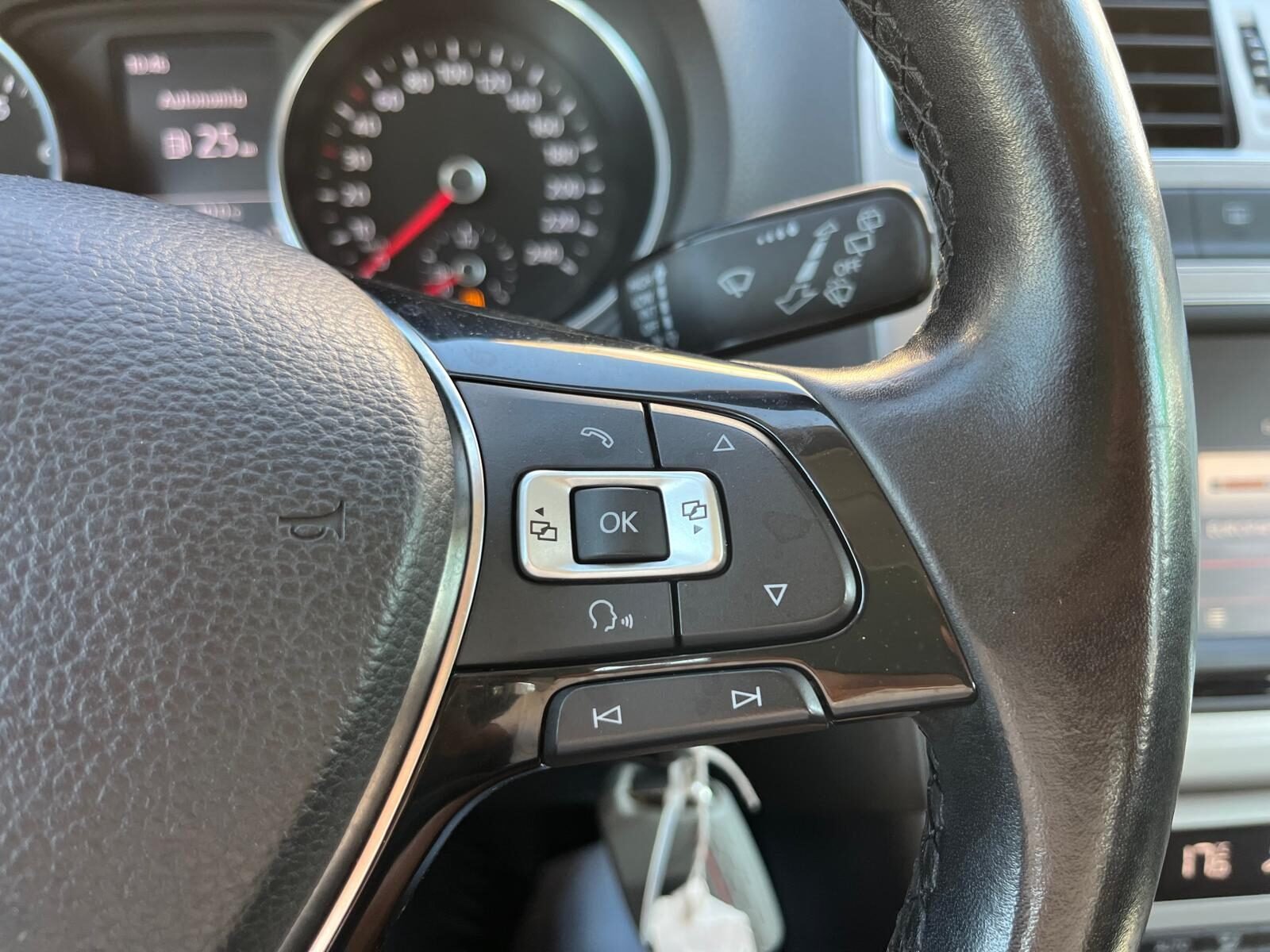 VOLKSWAGEN POLO SPORT
