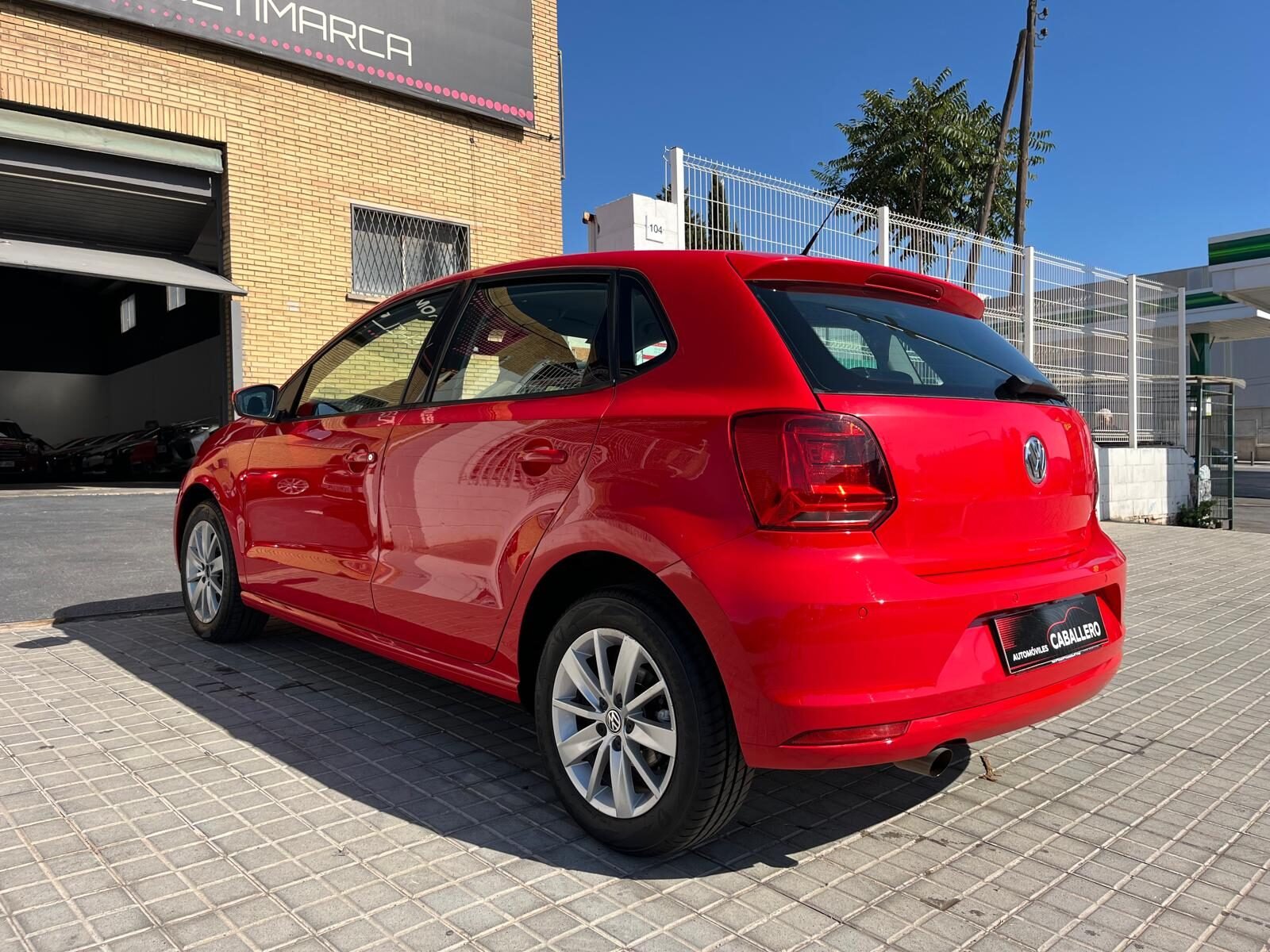 VOLKSWAGEN POLO SPORT