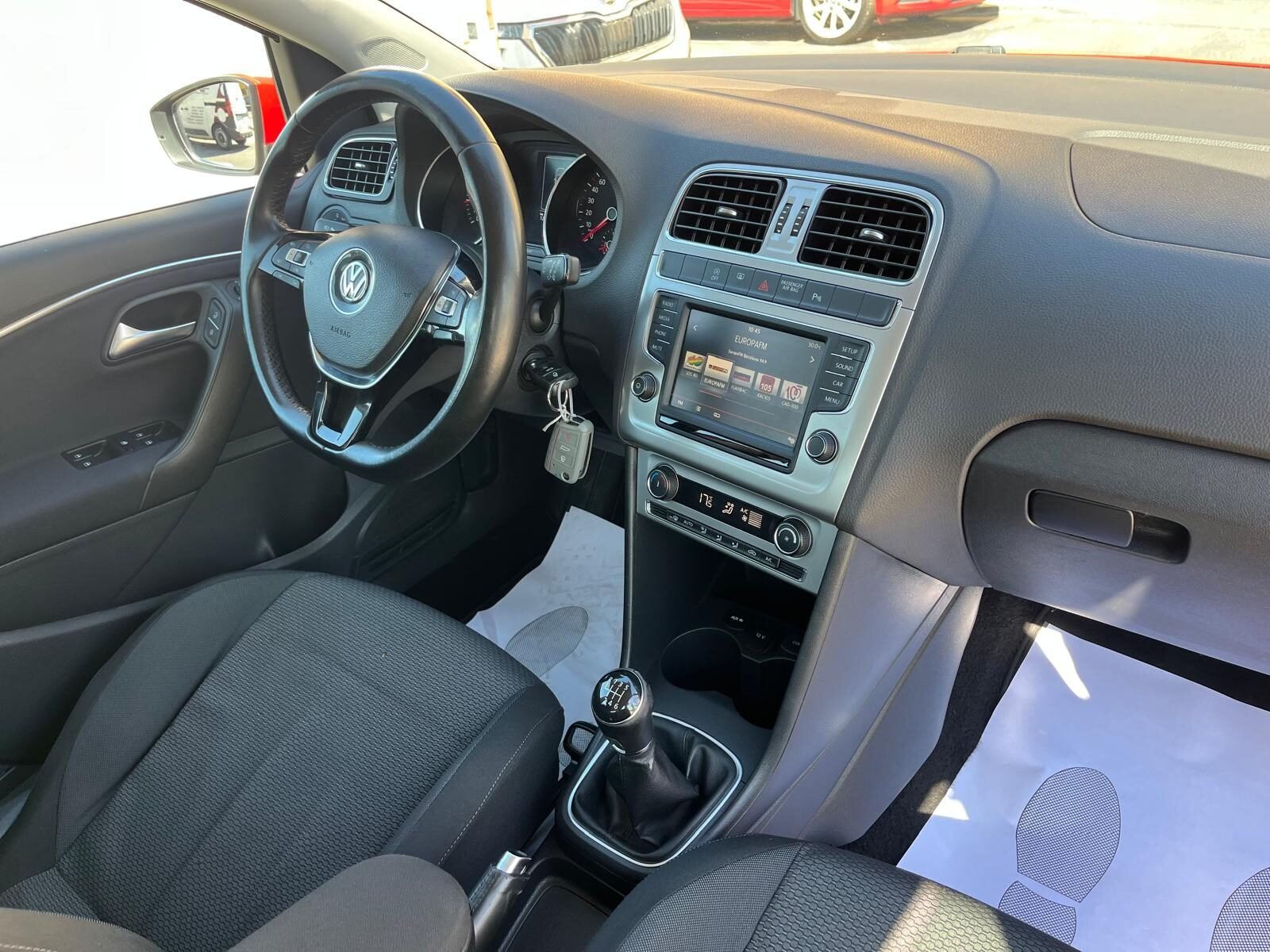 VOLKSWAGEN POLO SPORT