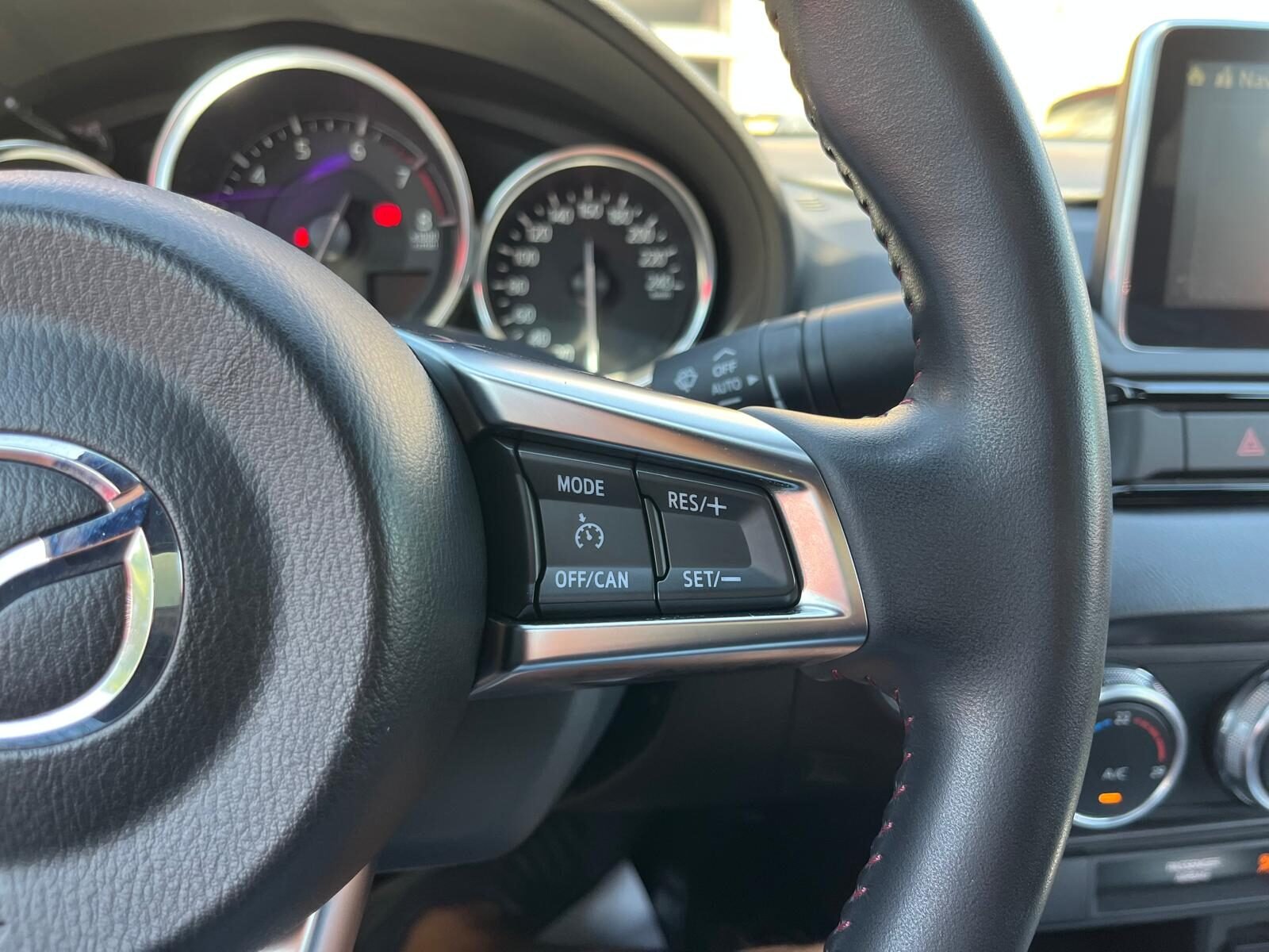 MAZDA MX5 LUXURY