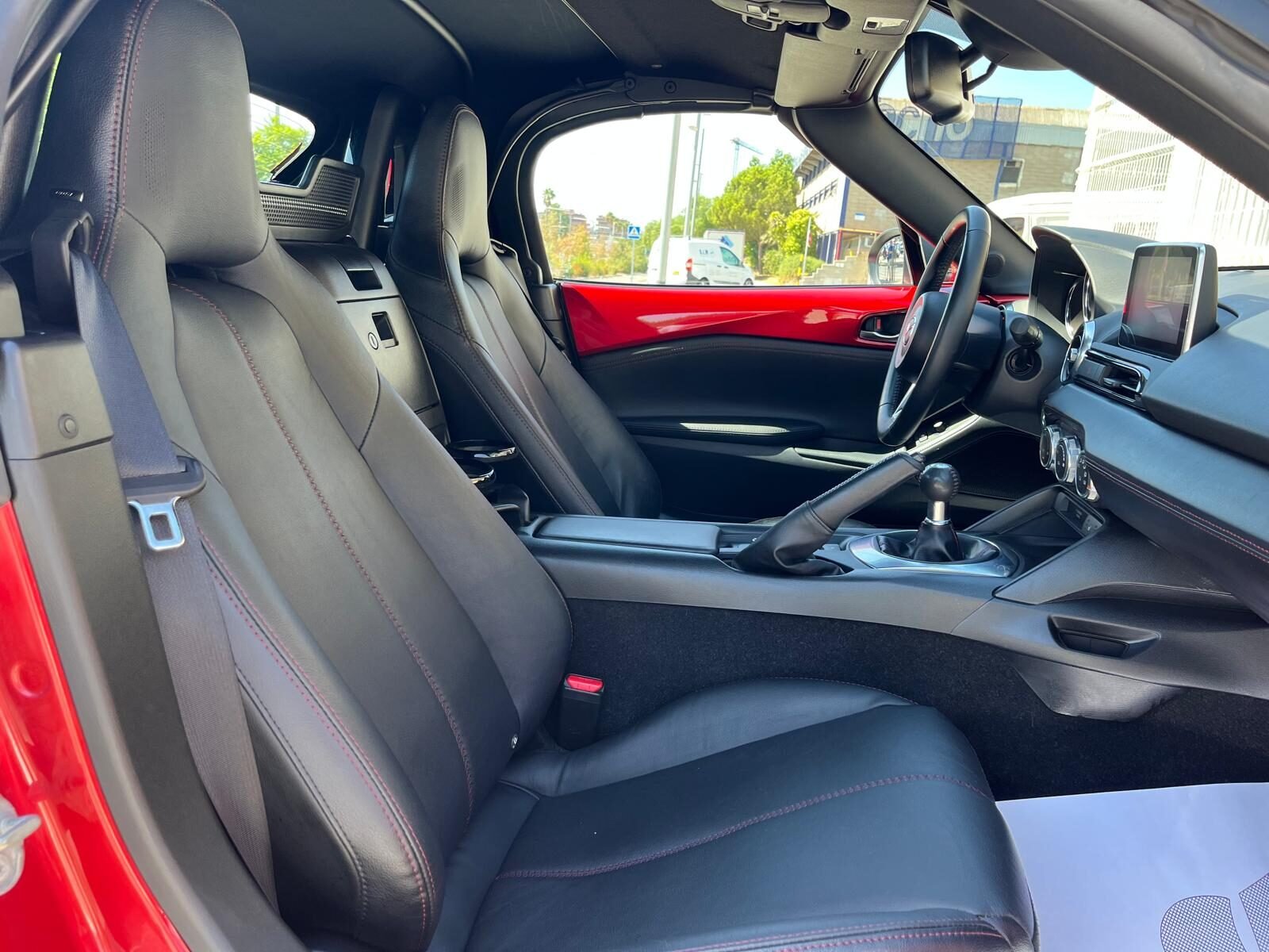 MAZDA MX5 LUXURY