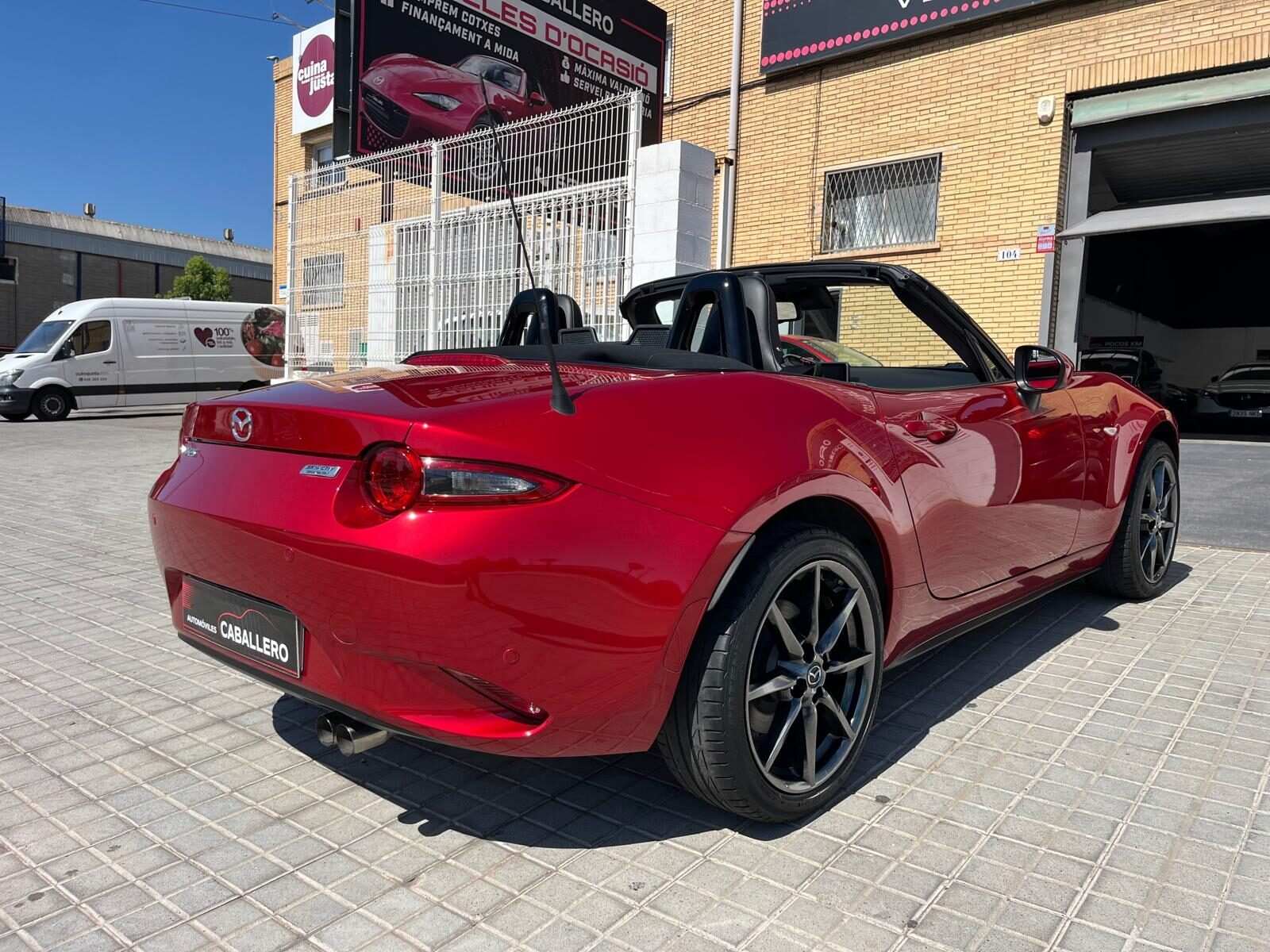 MAZDA MX5 LUXURY