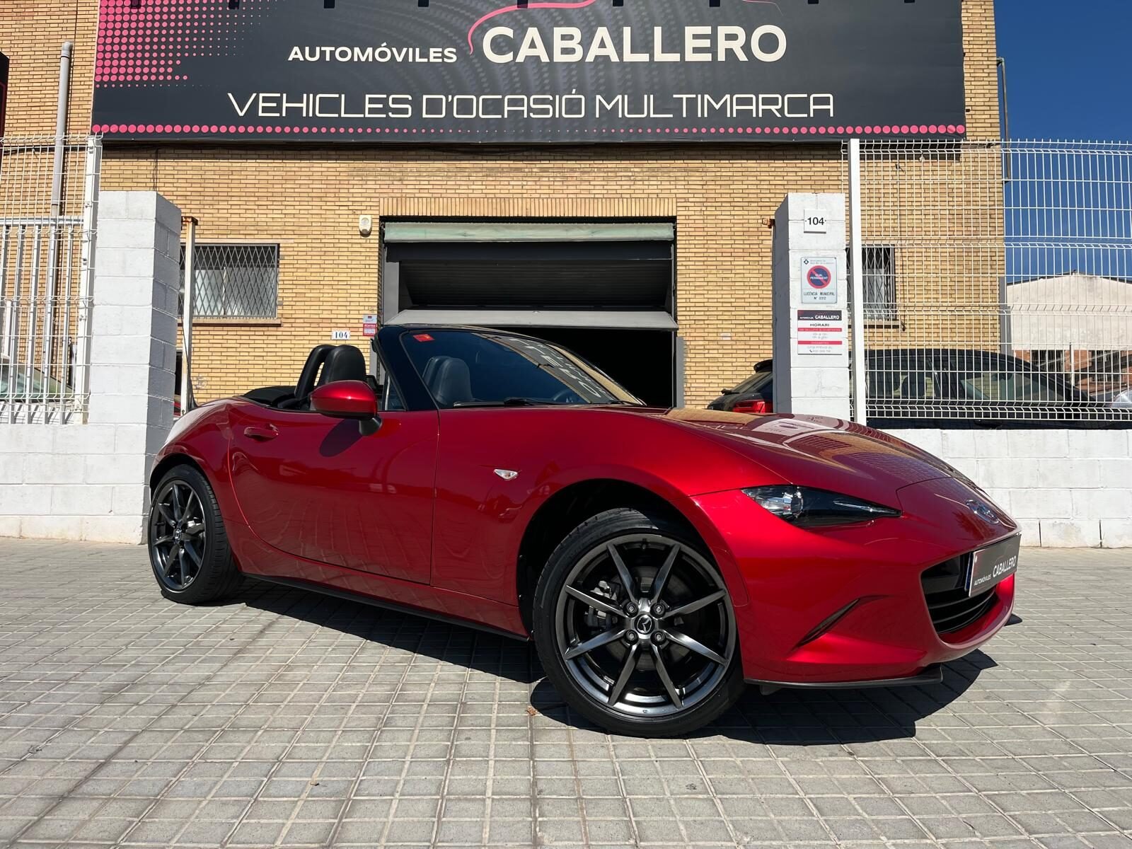 MAZDA MX5 LUXURY