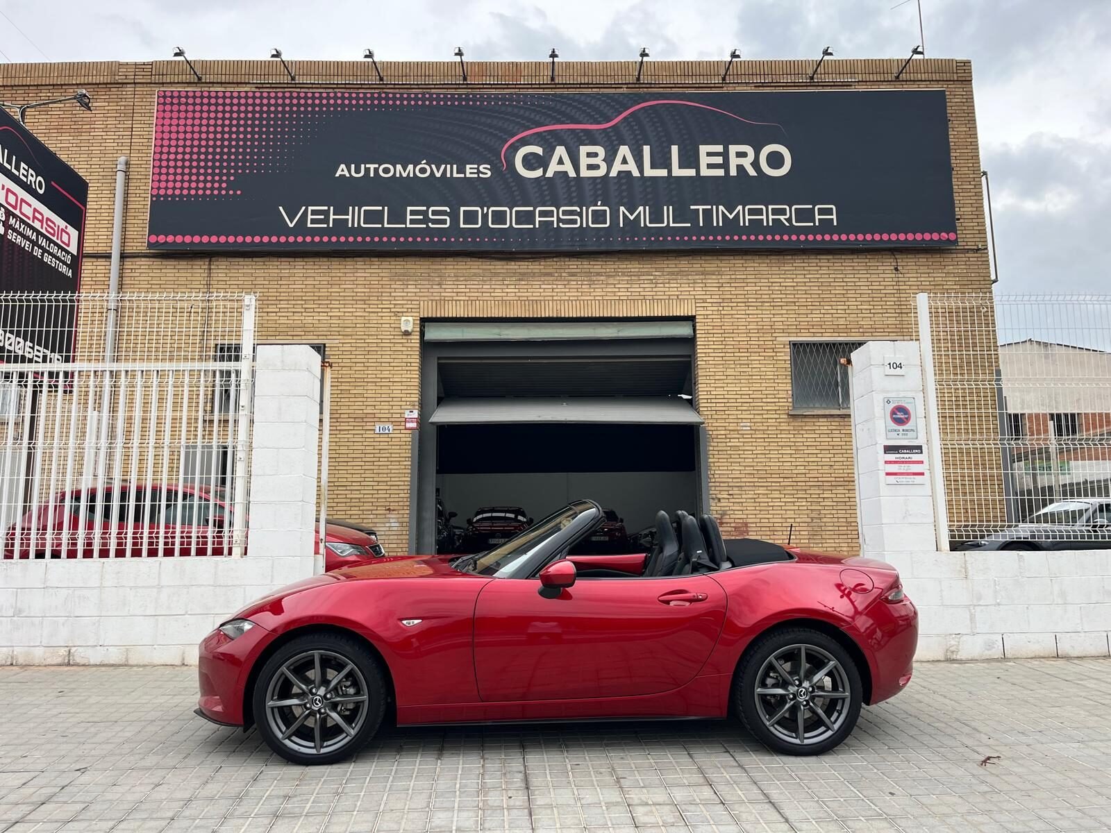 MAZDA MX5 LUXURY