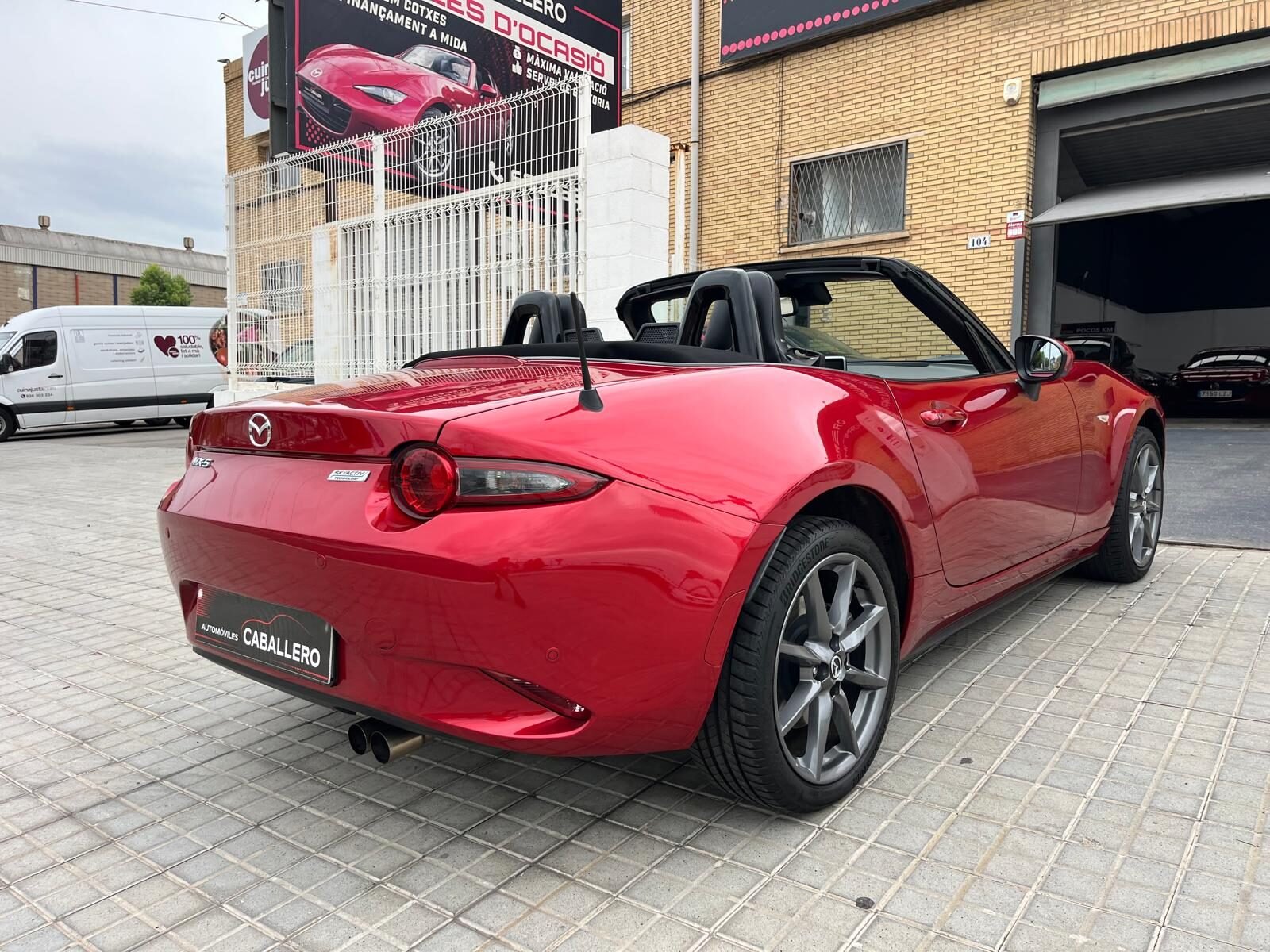 MAZDA MX5 LUXURY