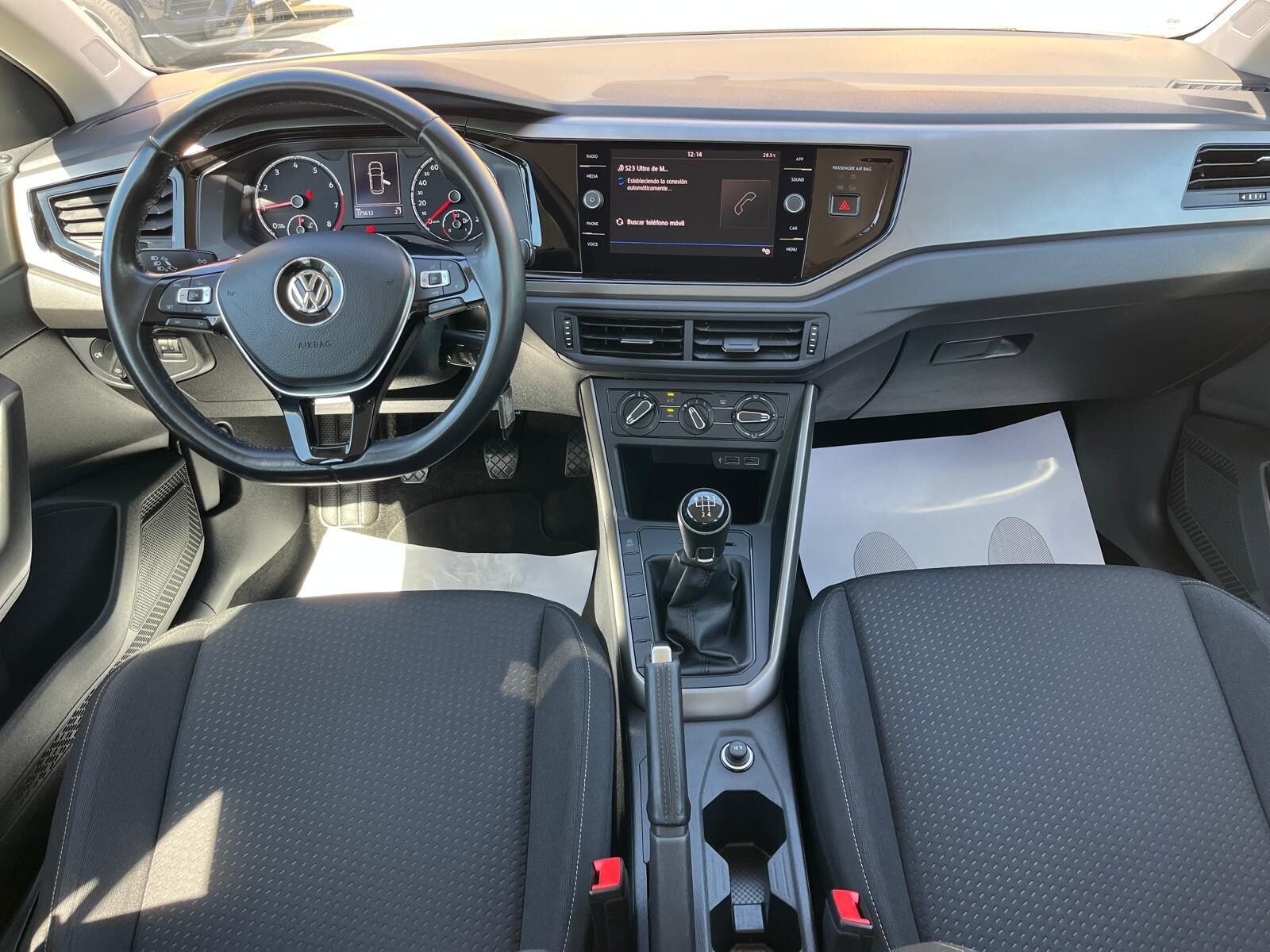 VOLKSWAGEN POLO ADVANCE