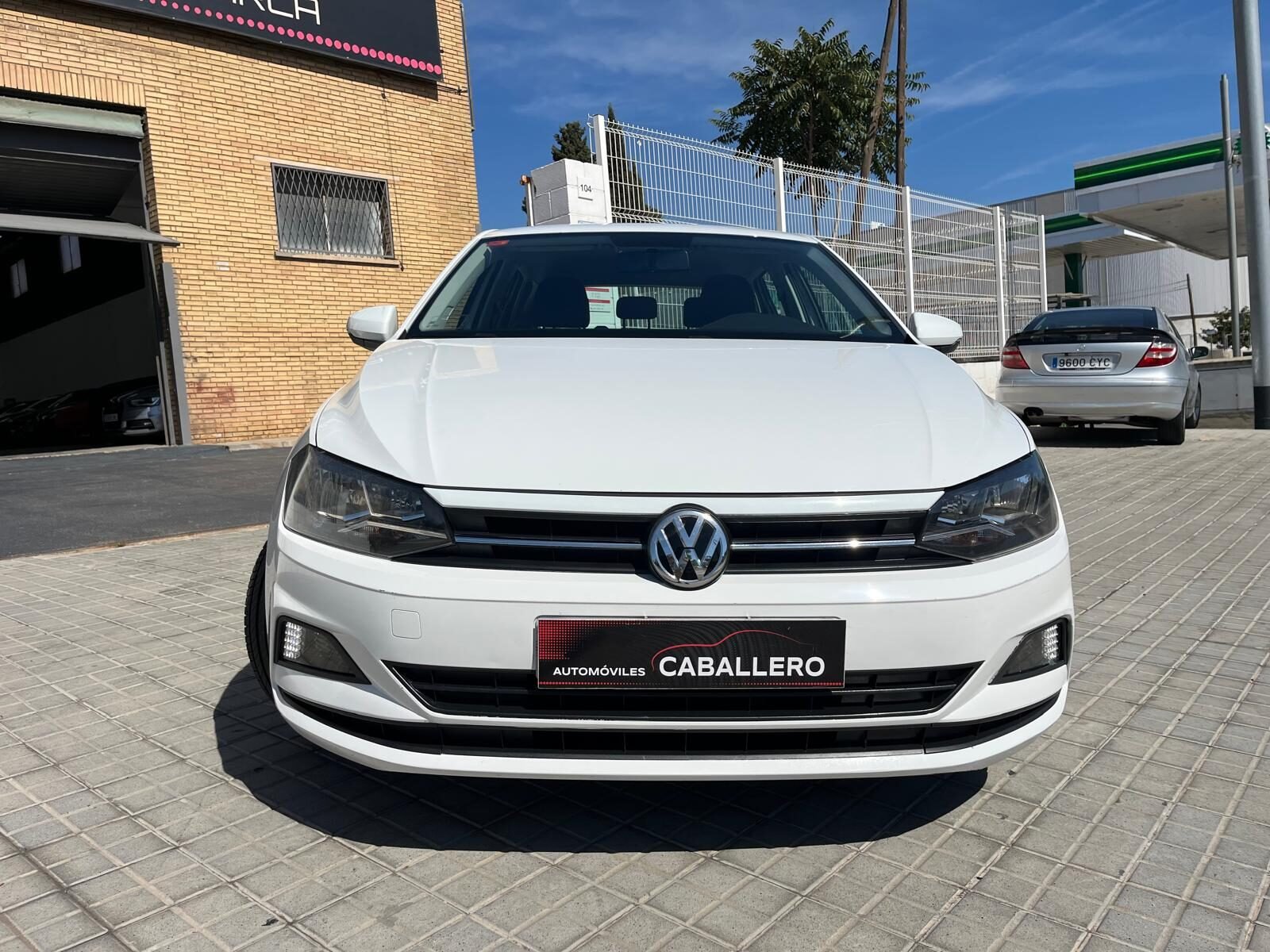 VOLKSWAGEN POLO ADVANCE