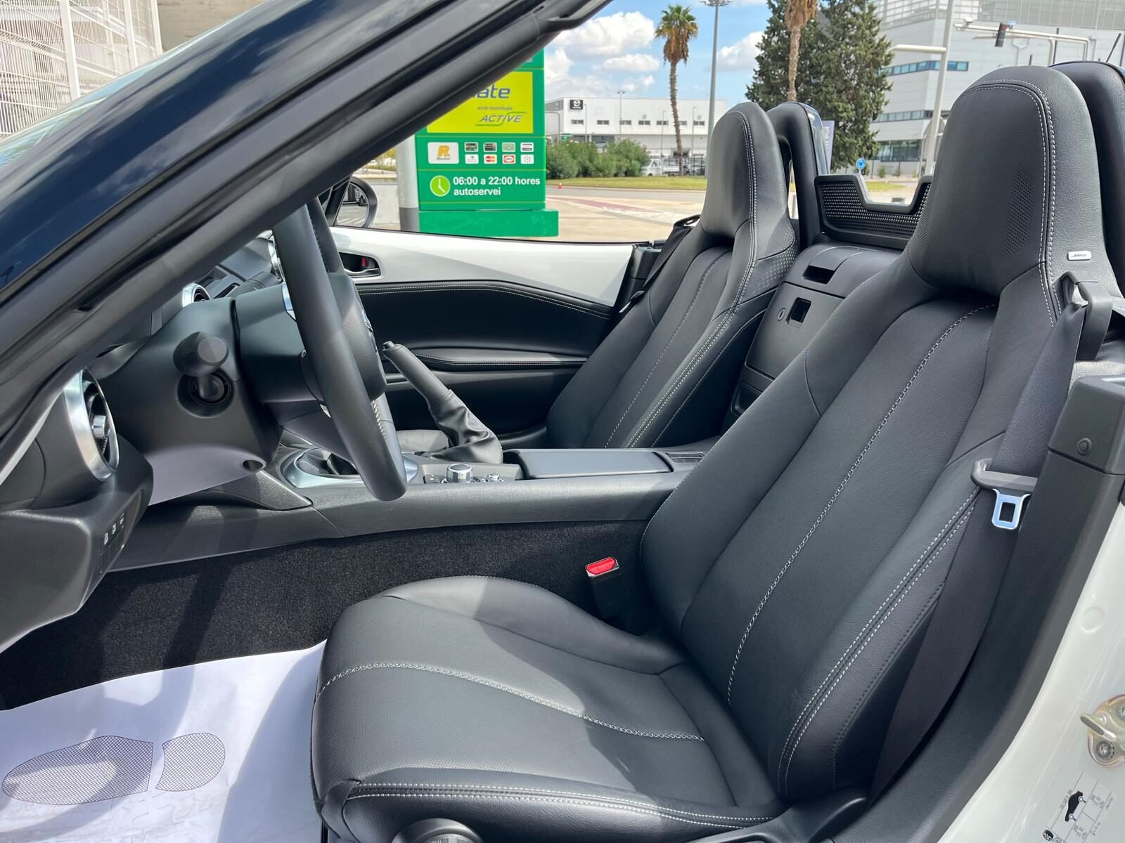MAZDA MX5 EXCLUSIVE LINE