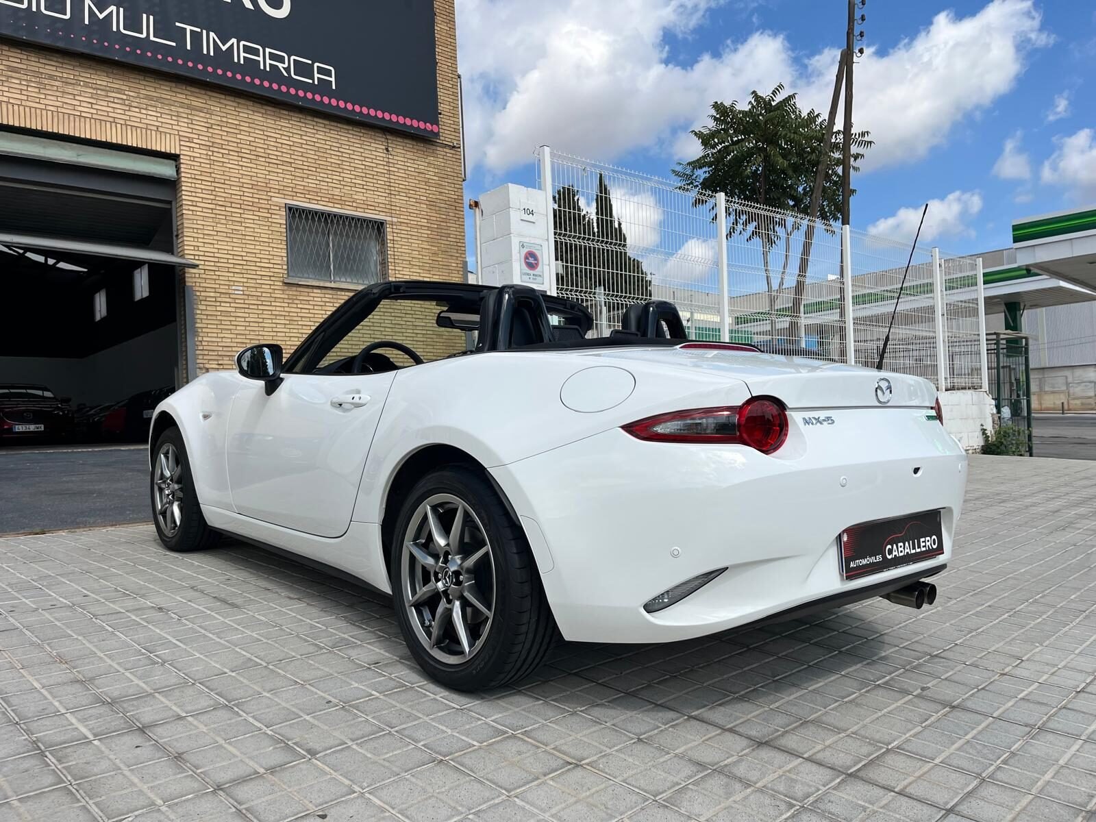 MAZDA MX5 EXCLUSIVE LINE
